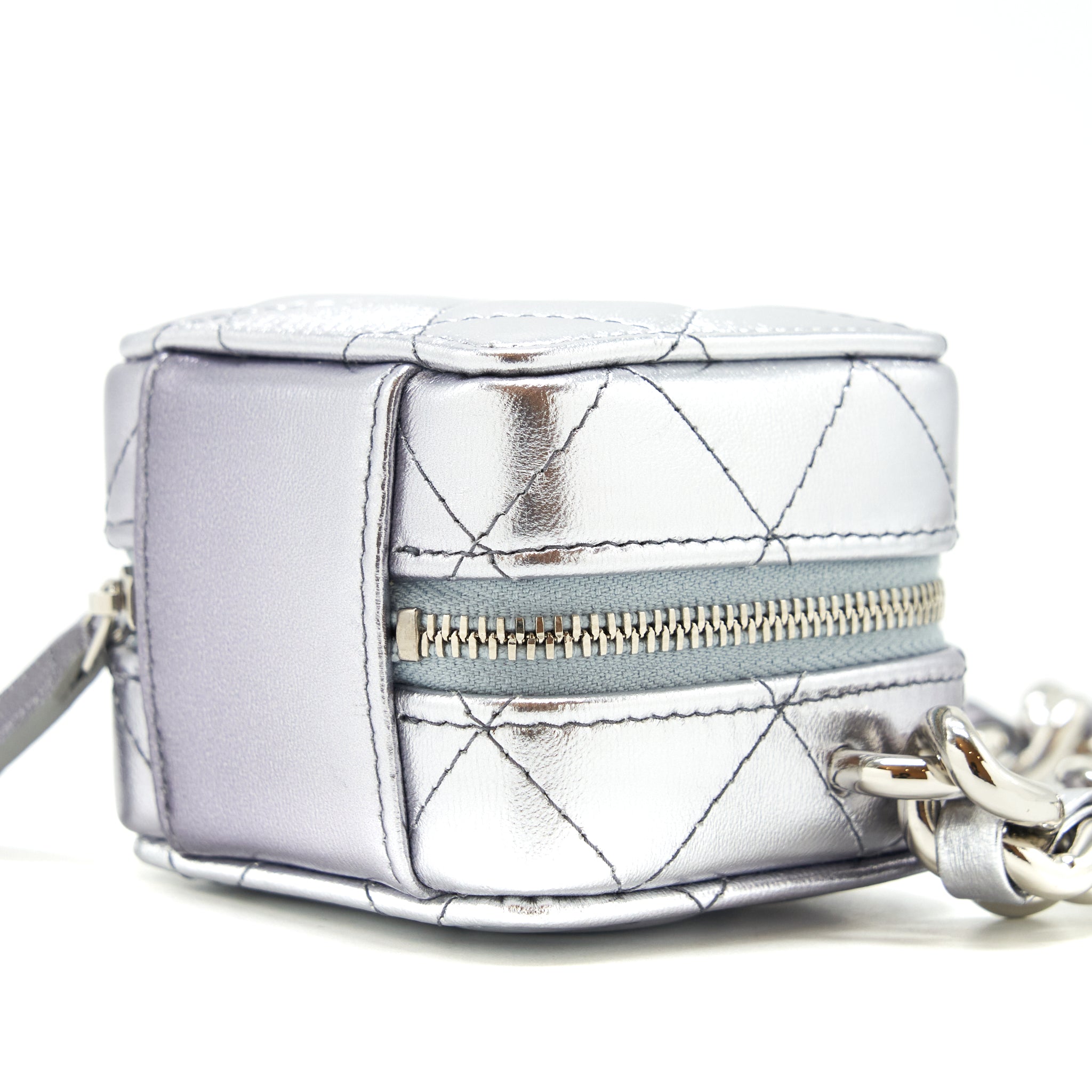 CHANEL MINI VANITY WITH GIANT CHAIN SILVER SHW