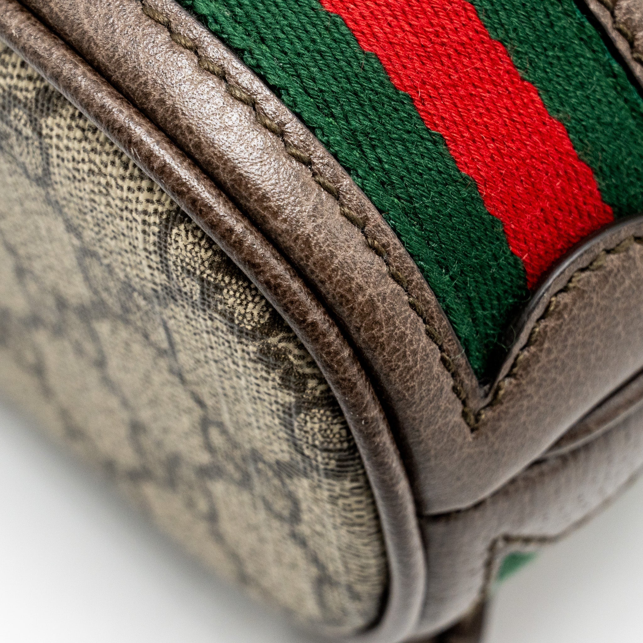GUCCI OPHIDA MINI BUCKET BAG GG SUPREME CANVAS BEIGE / EBONY GHW