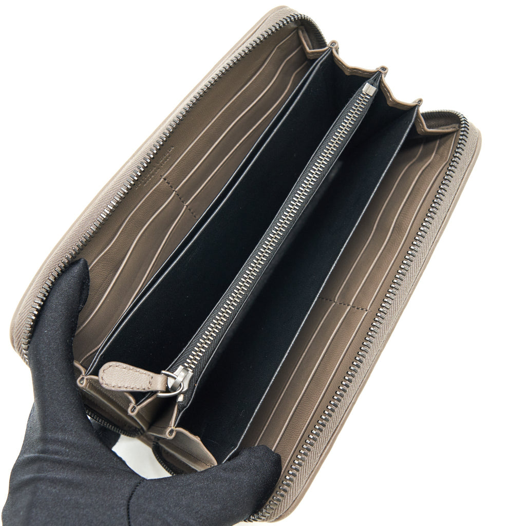 BOTTEGA VENETA ZIPPER WALLET