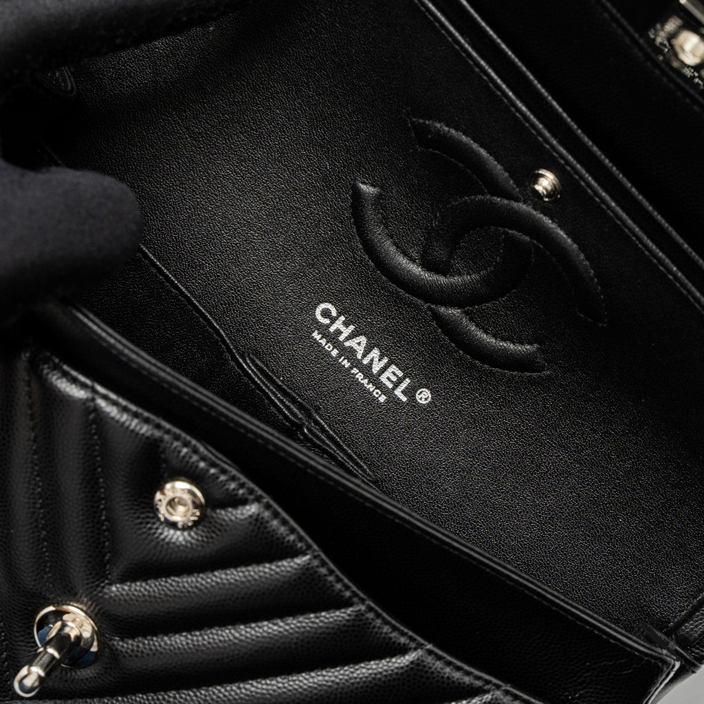 CHANEL MEDIUM CLASSIC DOUBLE FLAP BAG CHEVRON CAVIAR BLACK SHW