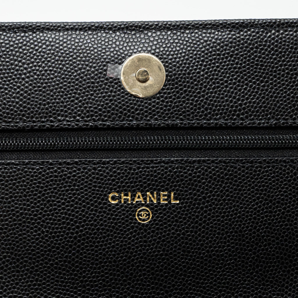 CHANEL 23K DETAILED CC LOGO WALLET ON CHAIN CAVIAR BLACK LGHW (MICROCHIP)