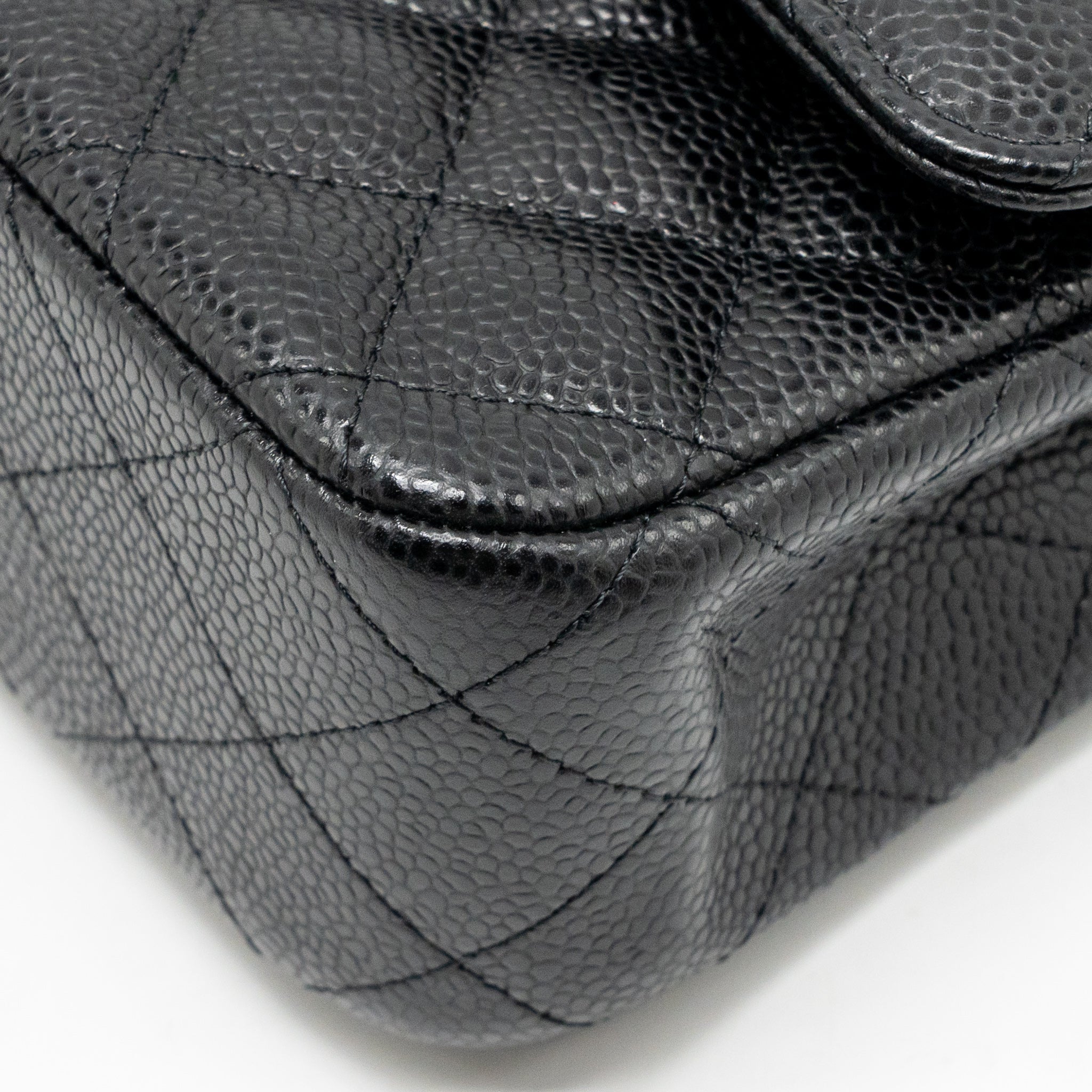 CHANEL MEDIUM CLASSIC DOUBLE FLAP BAG CAVIAR BLACK GHW