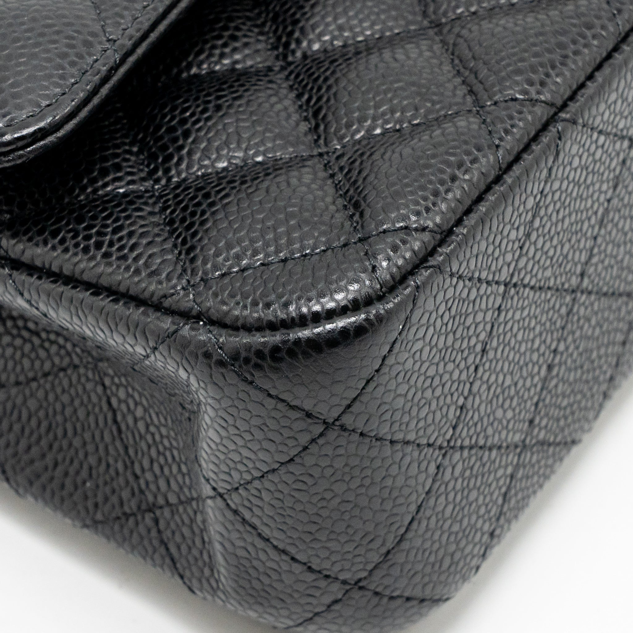 CHANEL MEDIUM CLASSIC DOUBLE FLAP BAG CAVIAR BLACK GHW