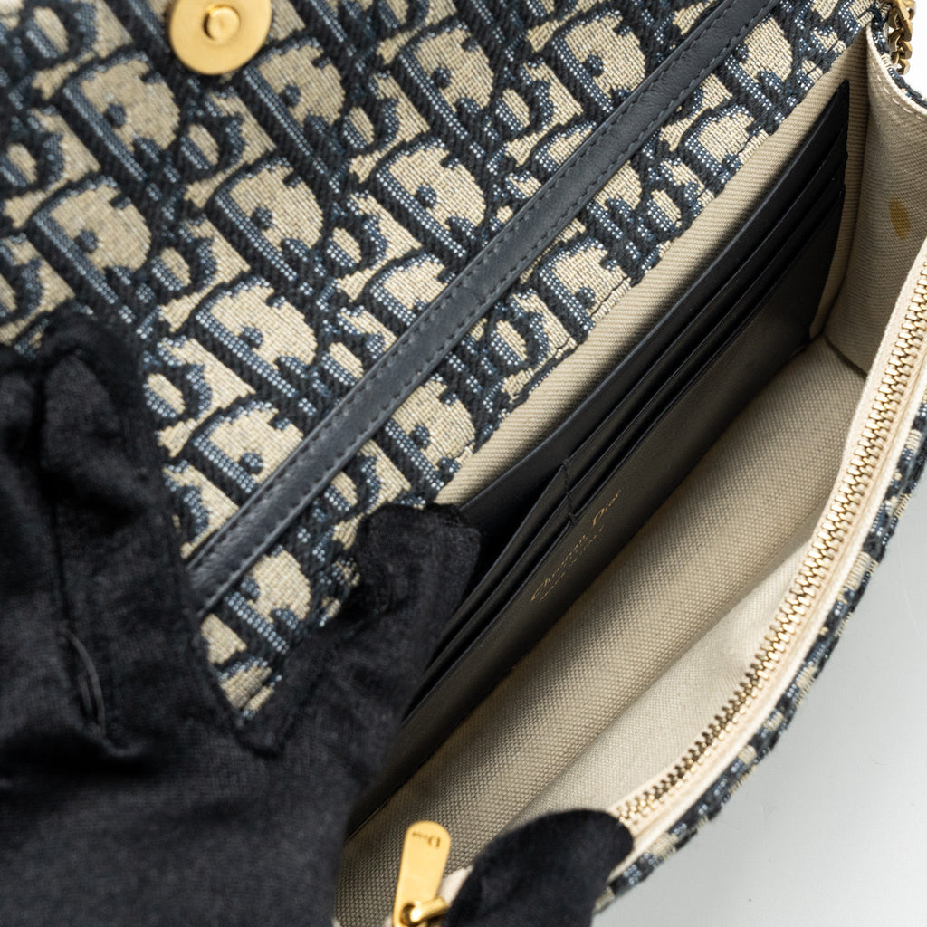 DIOR SADDLE POUCH WITH CHAIN DIOR OBLIQUE JACQUARD BLUE GHW