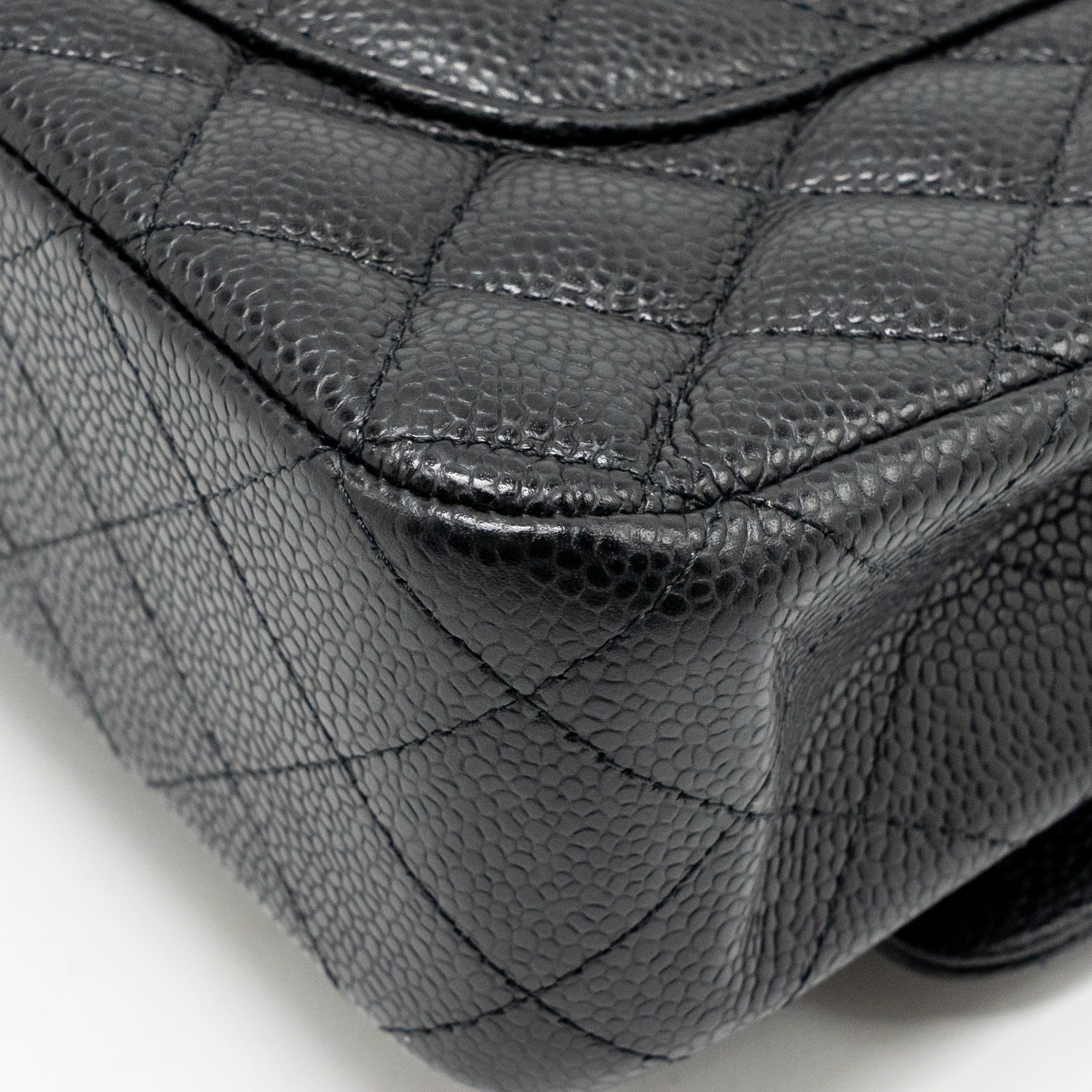 CHANEL MEDIUM CLASSIC DOUBLE FLAP BAG CAVIAR BLACK GHW