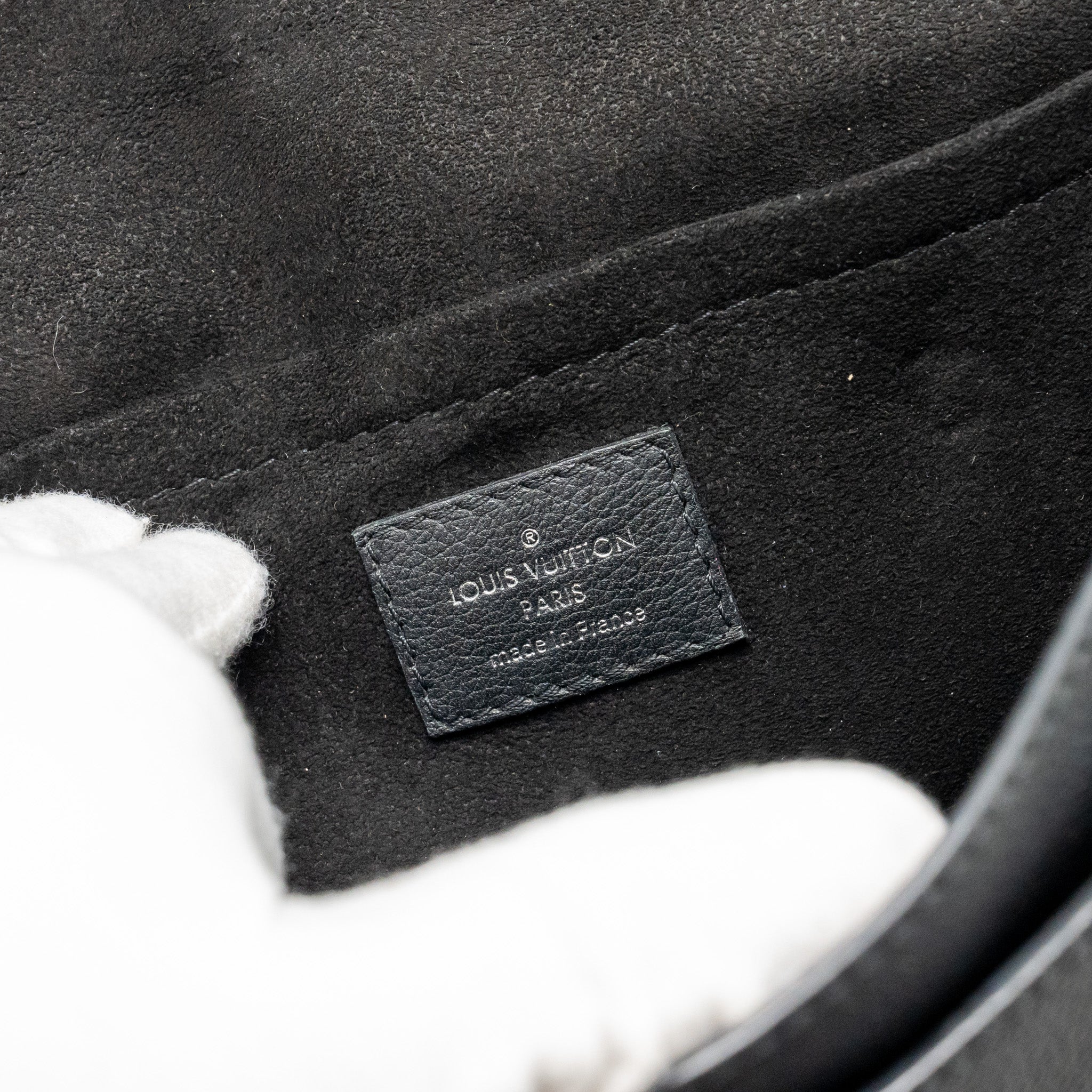 LOUIS VUITTON MY LOCK ME BAG CALFSKIN BLACK SHW