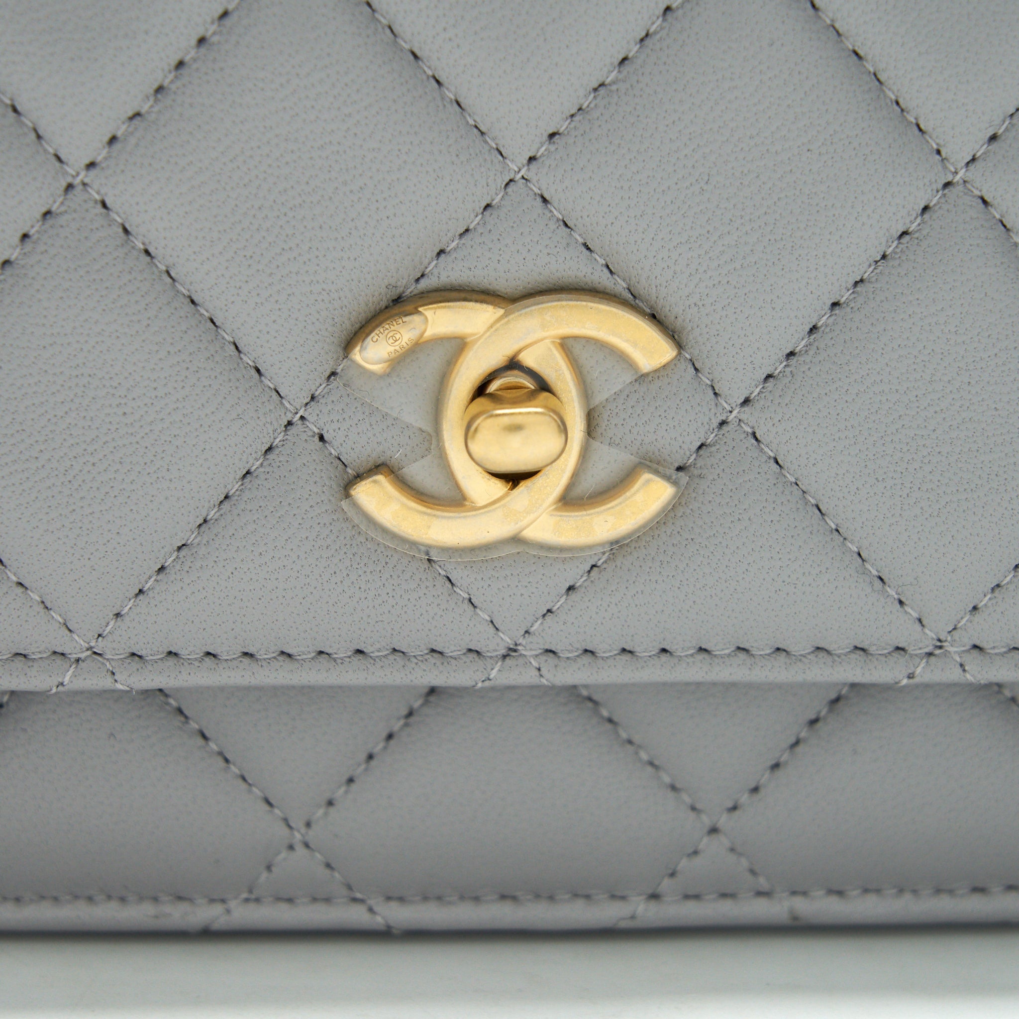 CHANEL PEARL CRUSH WALLET ON CHAIN LAMBSKIN GREY GHW (MICROCHIP)