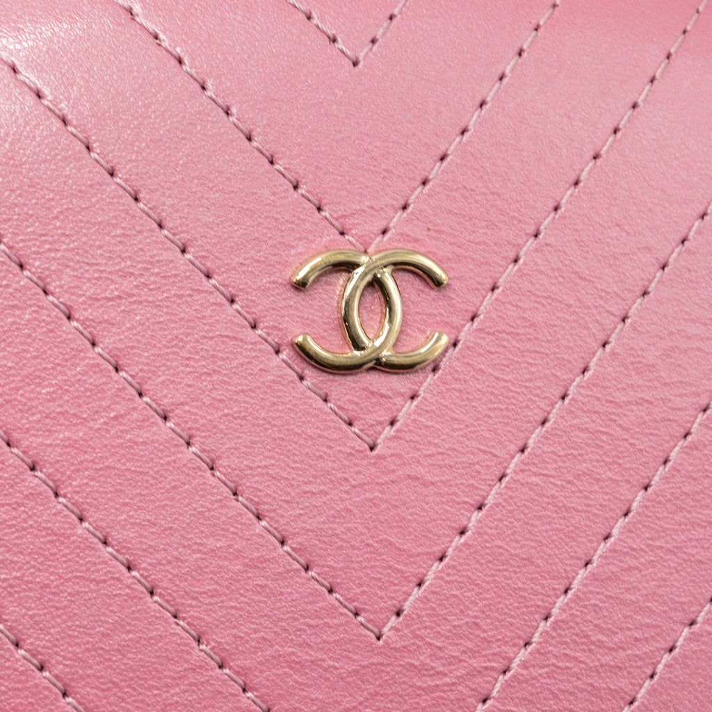 CHANEL OVAL CHEVRON BAG LAMBSKIN PINK LGHW