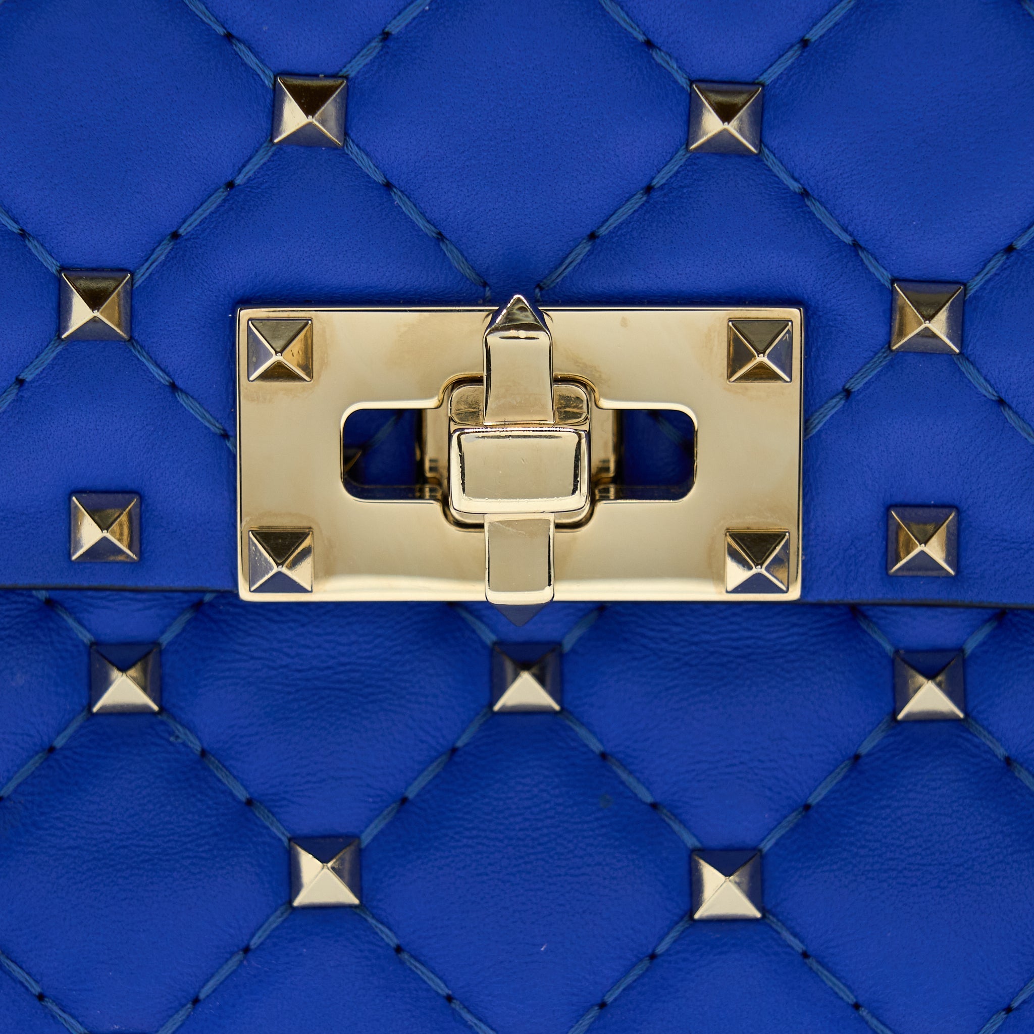 VALENTINO GARAVANI MEDIUM ROCKSTUD SPIKE SHOULDER BAG BLUE