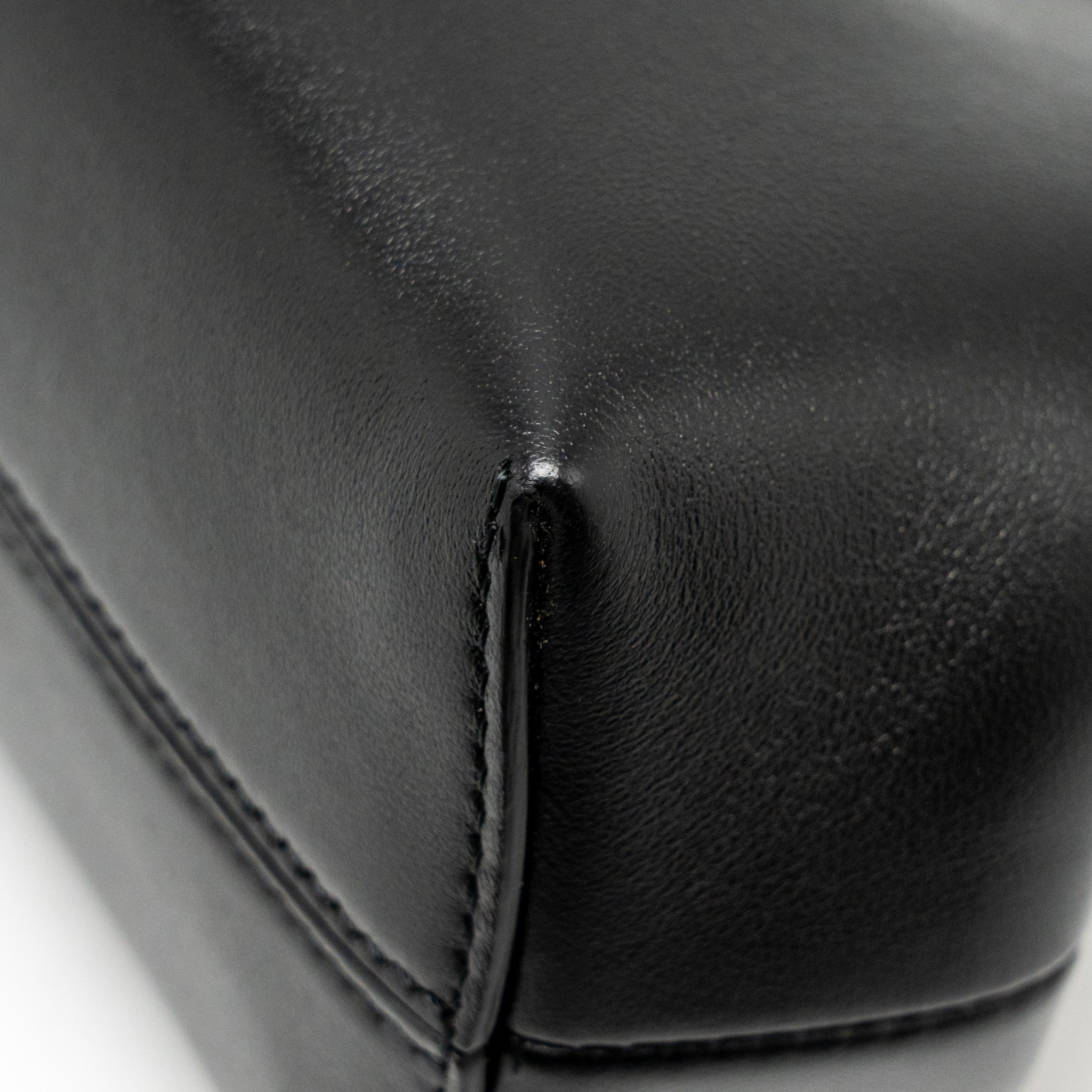 FENDI SMALL FENDI FIRST CLUTCH BAG NAPPA BLACK GHW