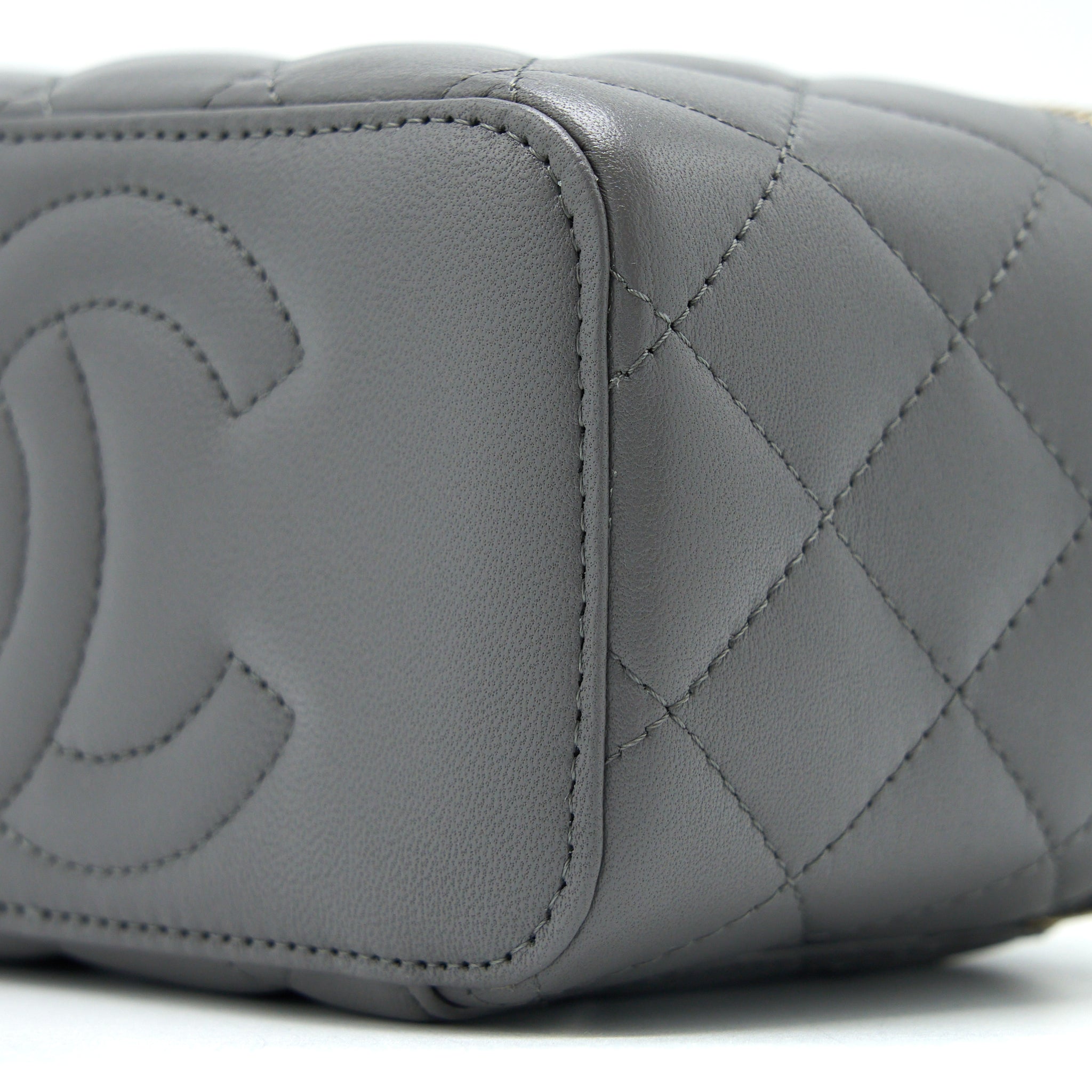 CHANEL TOP HANDLE LONG VANITY WITH CHAIN LAMBSKIN GREY LGHW (MICROCHIP)