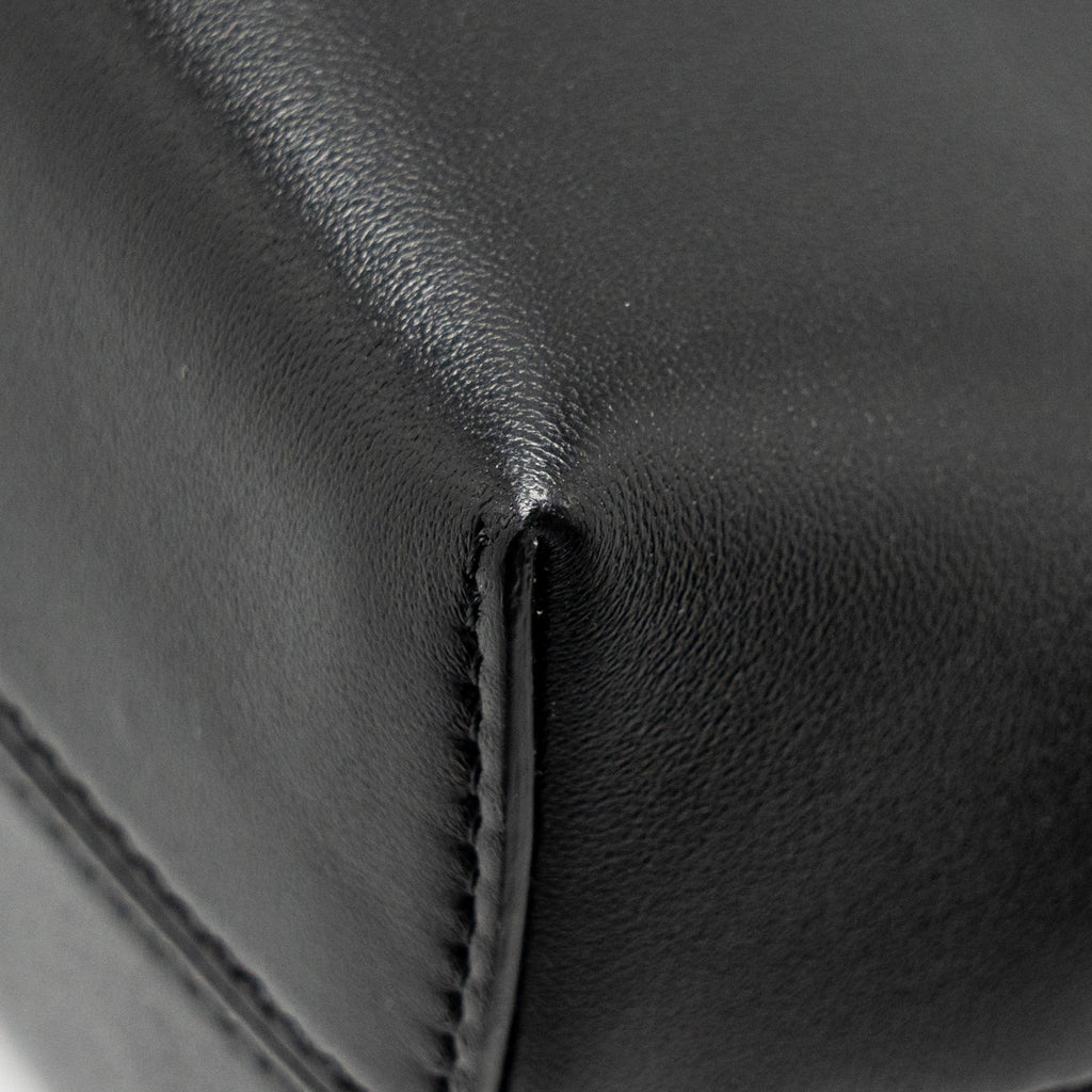FENDI SMALL FENDI FIRST CLUTCH BAG NAPPA BLACK GHW