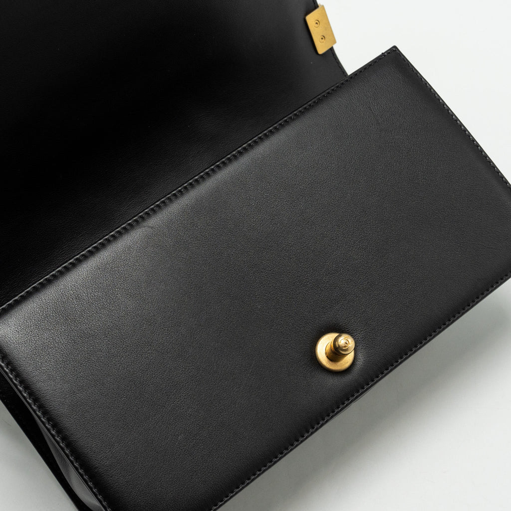 CHANEL MEDIUM BOY BAG CALFSKIN BLACK GHW