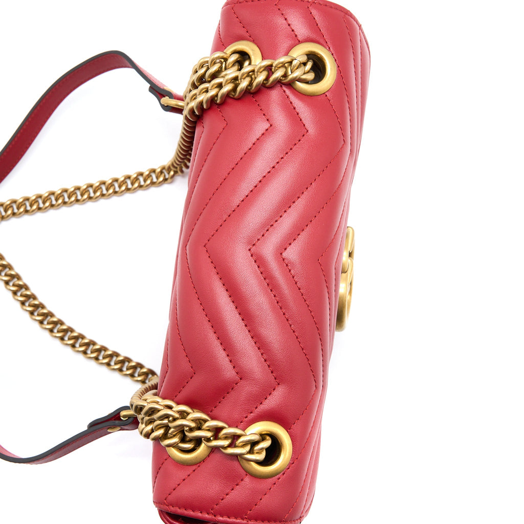 GUCCI SMALL GG MARMONT BAG CALFSKIN RED BRUSHED GHW