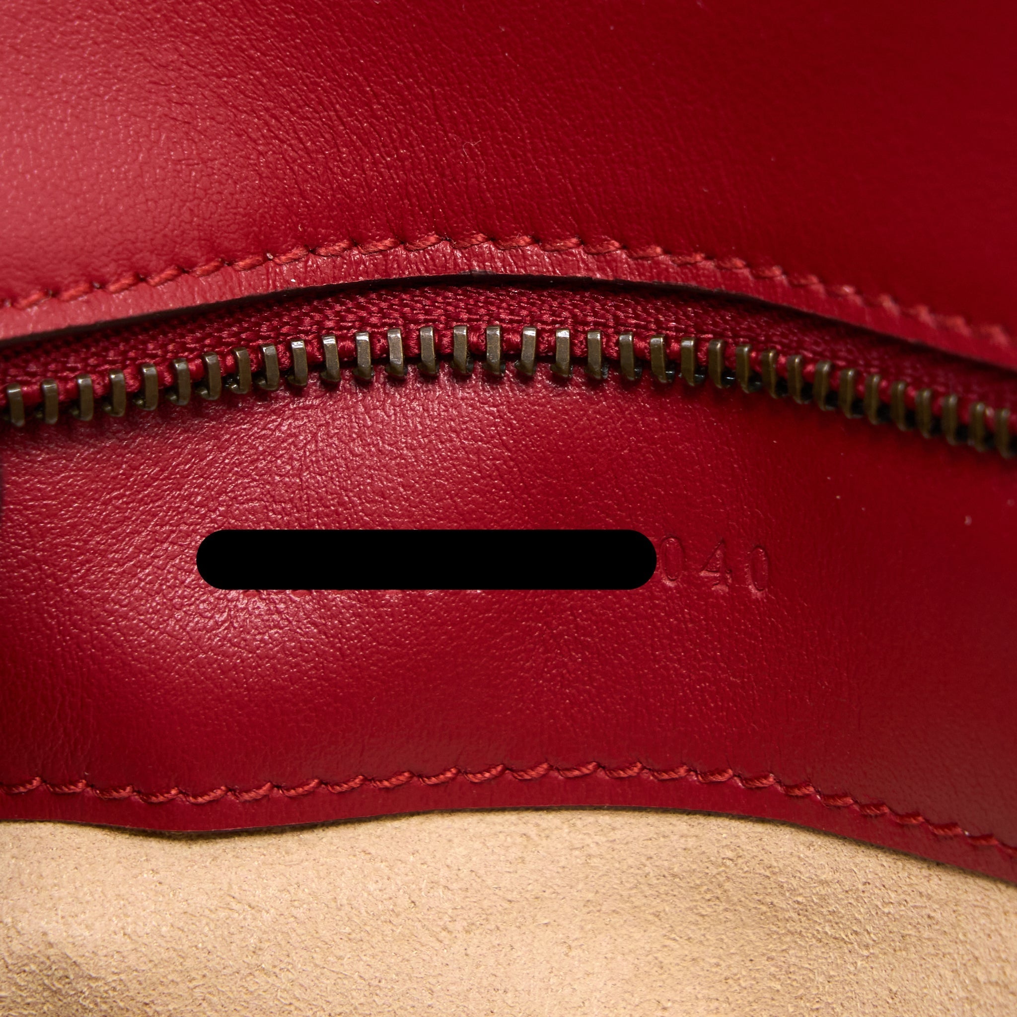 GUCCI SMALL GG MARMONT BAG CALFSKIN RED BRUSHED GHW