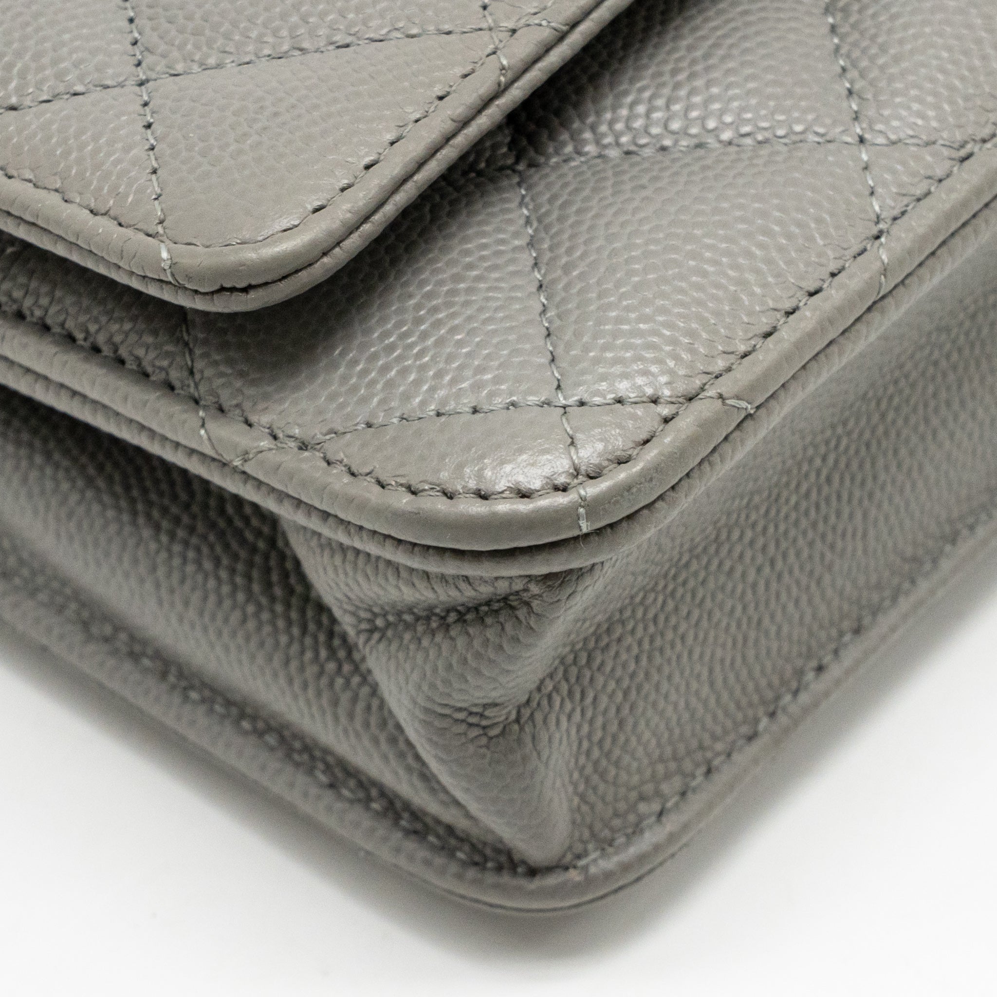 CHANEL CLASSIC WALLET ON CHAIN CAVIAR GREY LGHW (MICROCHIP)