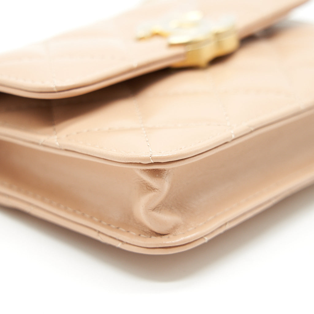 CHANEL 21A FLAP COIN PURSE WITH CHAIN BEIGE