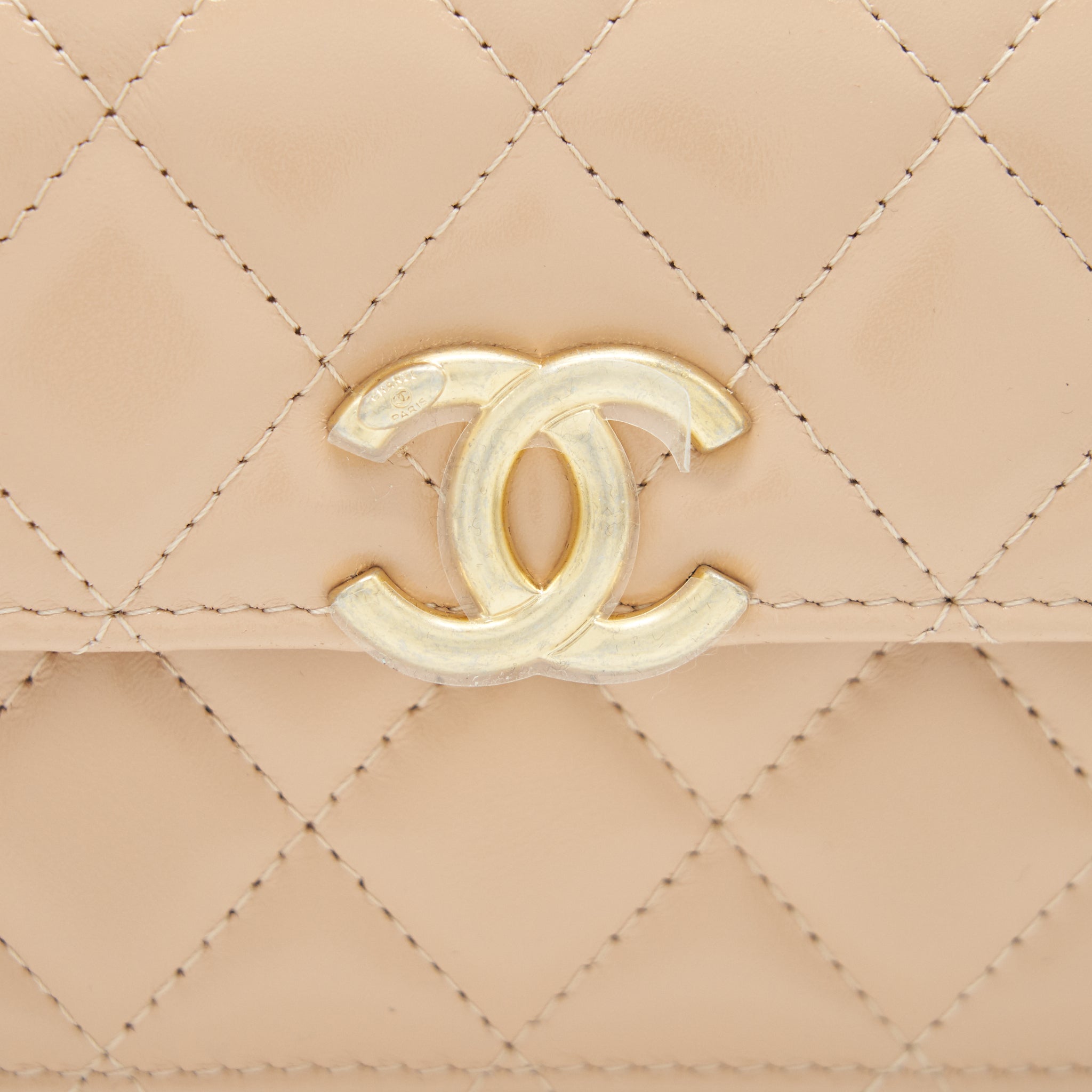 CHANEL 21A FLAP COIN PURSE WITH CHAIN BEIGE GHW CALFSKIN