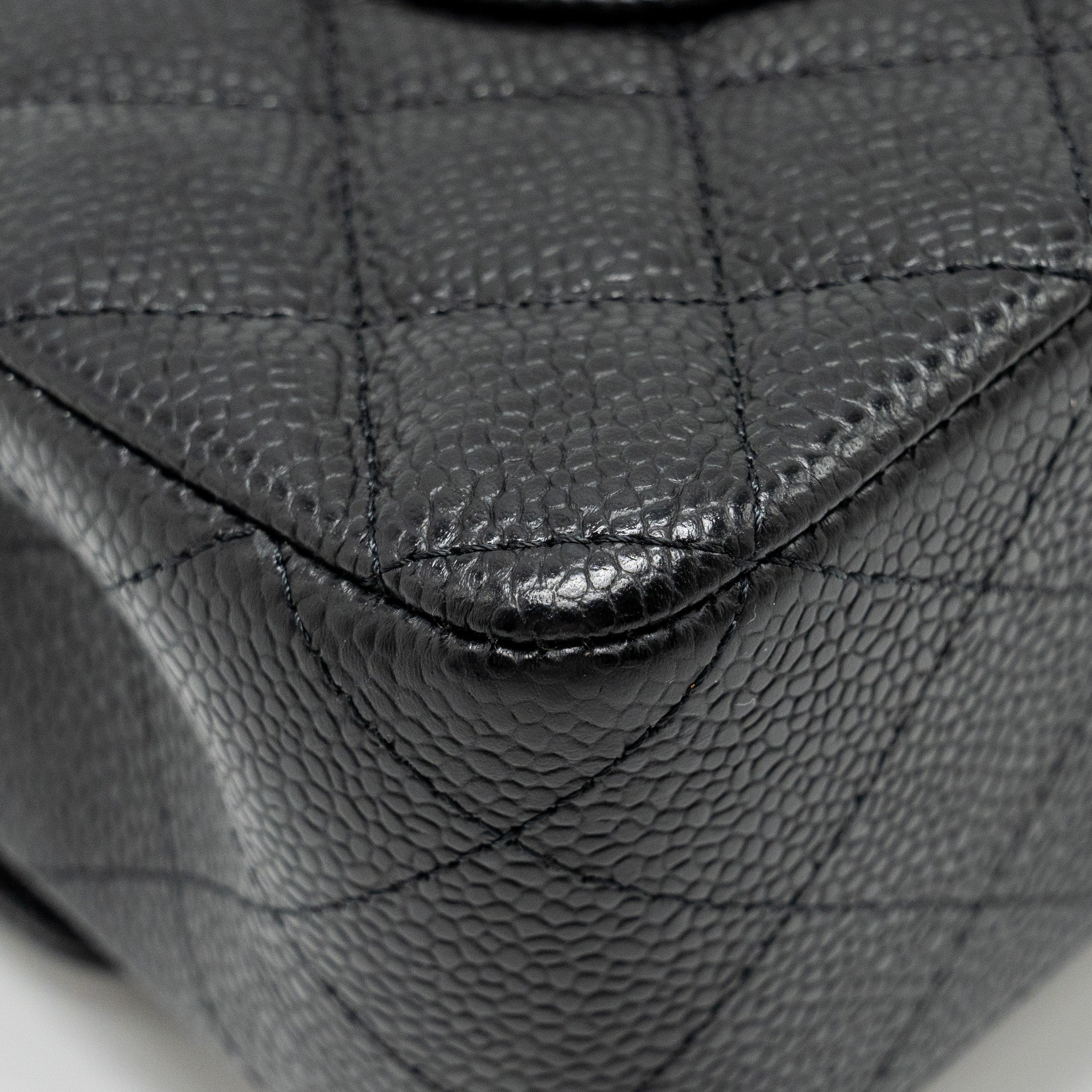 CHANEL MEDIUM CLASSIC DOUBLE FLAP BAG CAVIAR BLACK SHW (MICROCHIP)