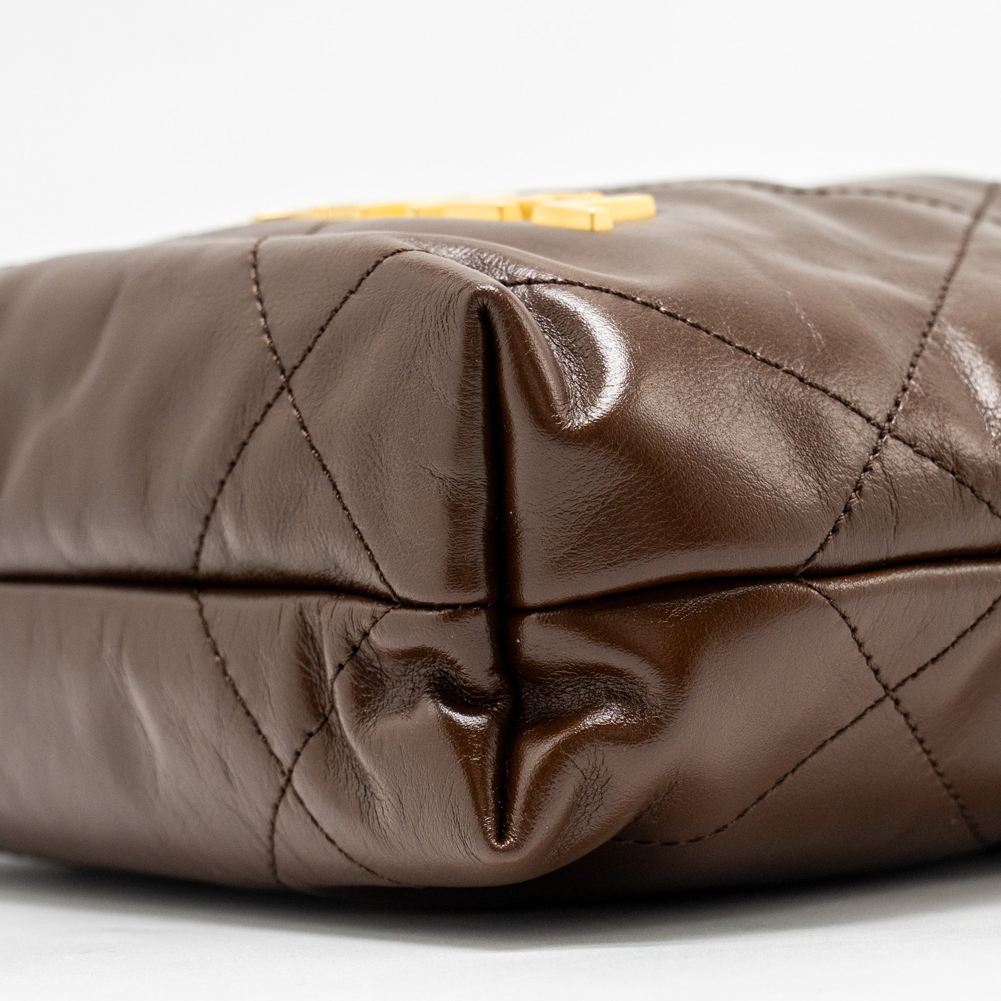 CHANEL MINI 22 BAG CALFSKIN CHOCOLATE GHW (MICROCHIP)