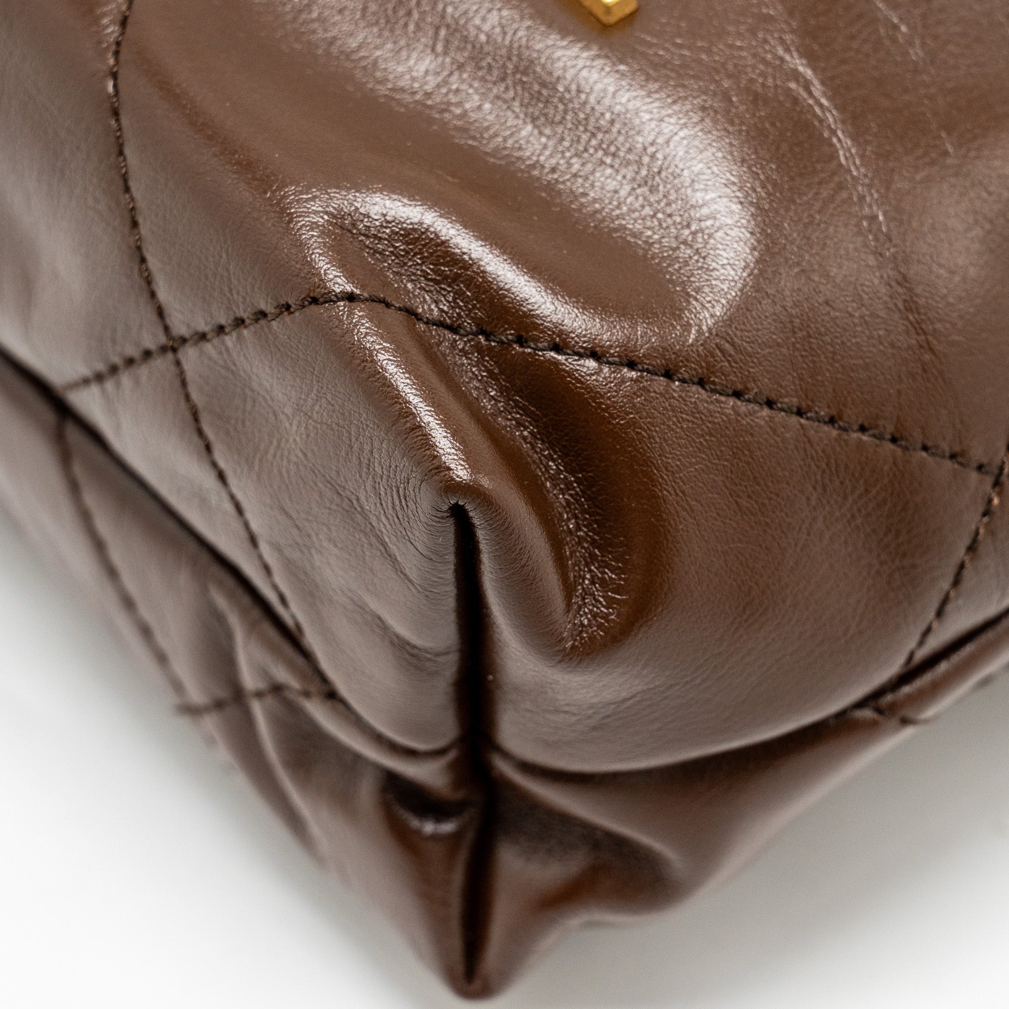 CHANEL MINI 22 BAG CALFSKIN CHOCOLATE GHW (MICROCHIP)