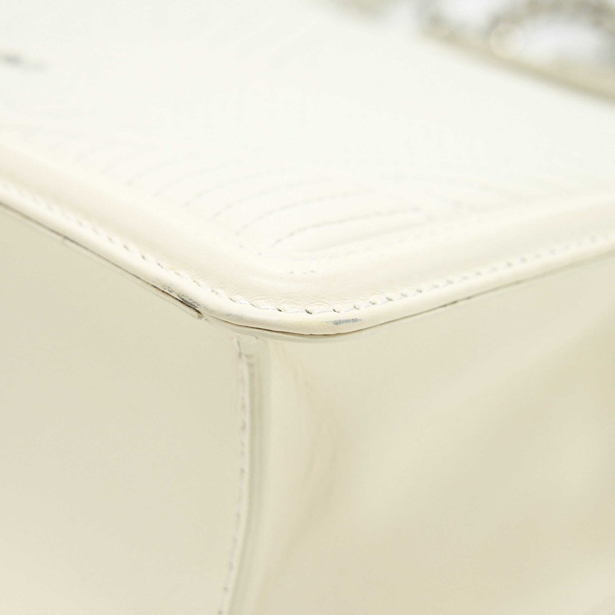 BVLGARI SERPENTI DIAMOND BLAST SHOULDER BAG IN WHITE SHW