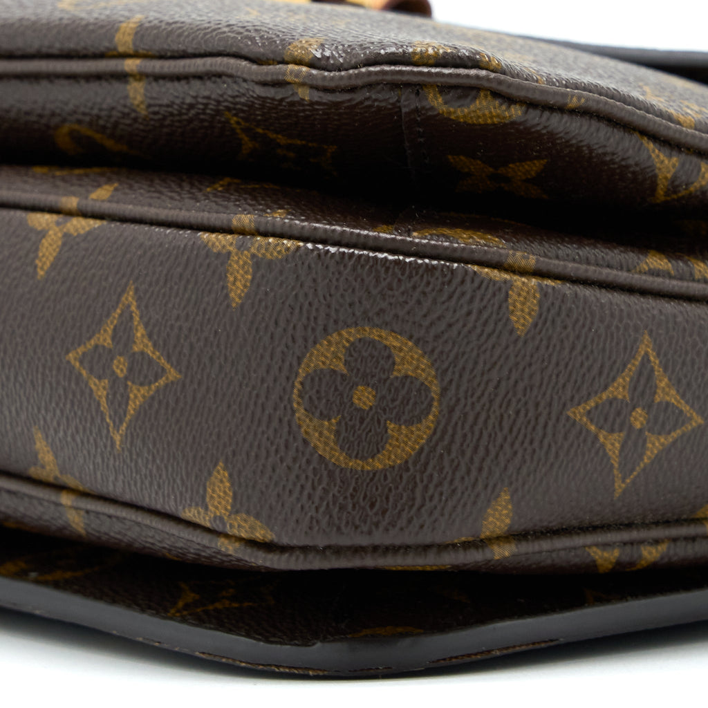LOUIS VUITTON POCHETTE METIS MONOGRAM CANVAS GHW