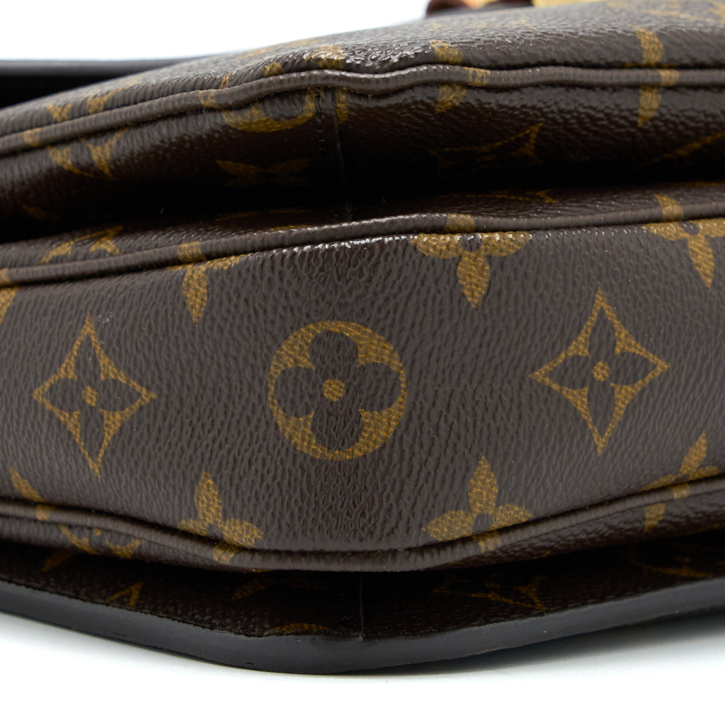 LOUIS VUITTON POCHETTE METIS MONOGRAM CANVAS GHW