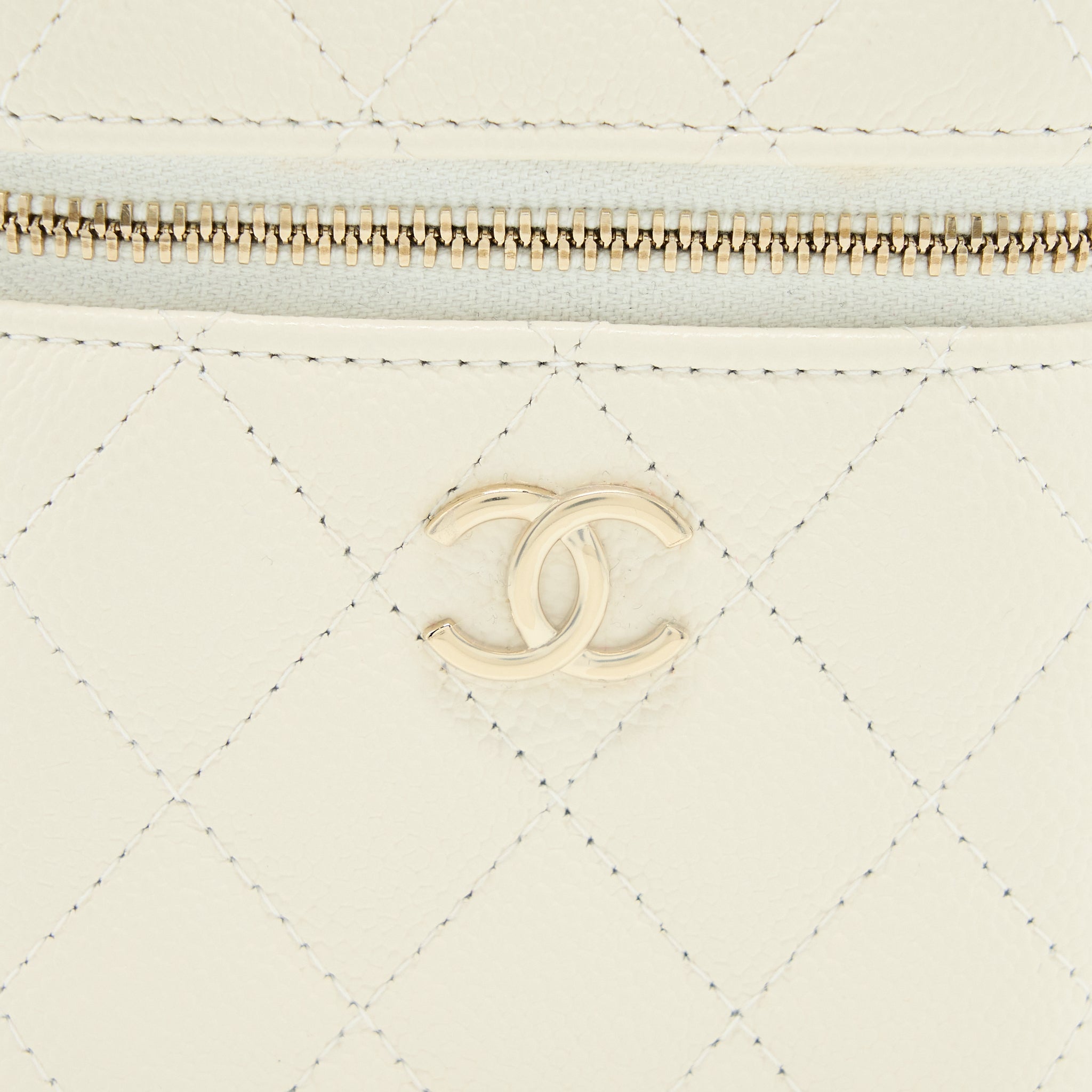 CHANEL MINI TOP HANDLE VANITY CASE CAVIAR WHITE LGHW