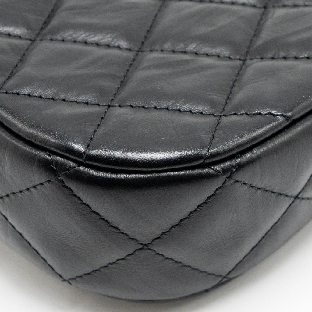 CHANEL 23K SMALL 19 HOBO SHOULDER BAG CALFSKIN BLACK GHW (MICROCHIP)