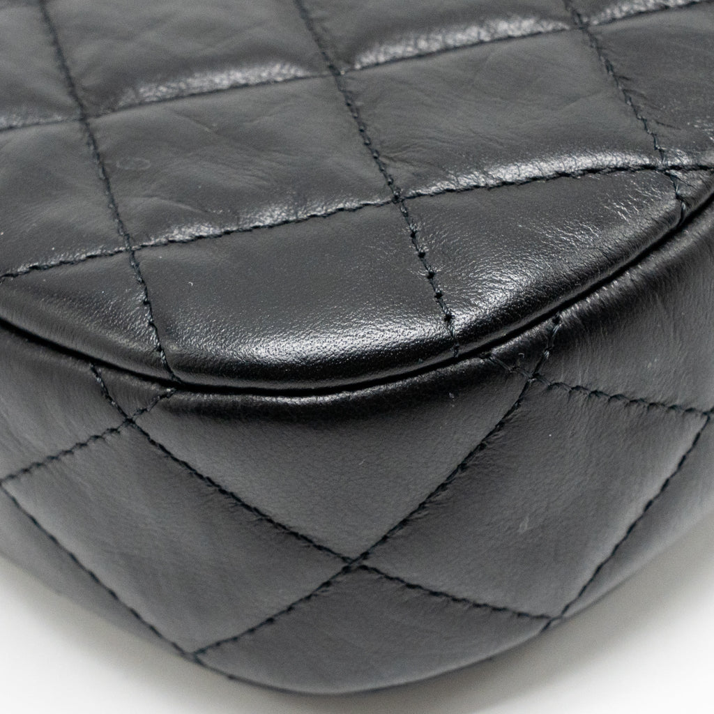 CHANEL 23K SMALL 19 HOBO SHOULDER BAG CALFSKIN BLACK GHW (MICROCHIP)