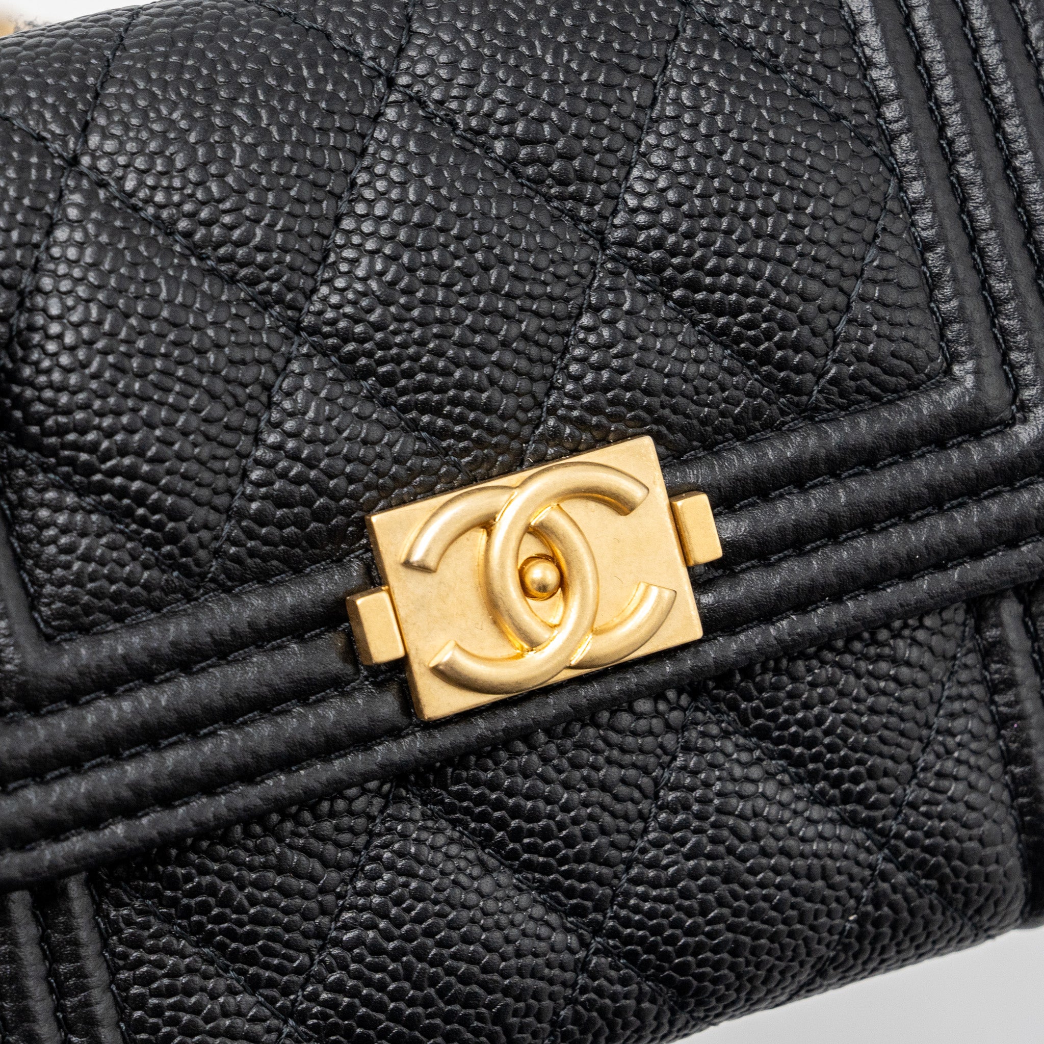 CHANEL BOY CARD HOLDER WITH CHAIN CAVIAR BLACK GHW