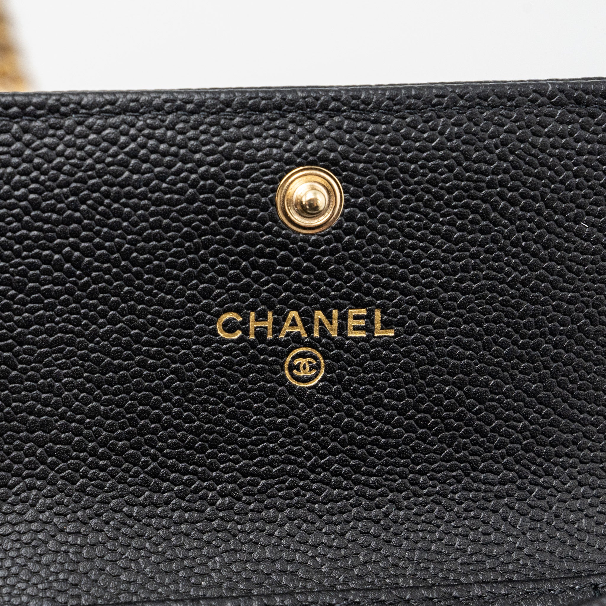 CHANEL BOY CARD HOLDER WITH CHAIN CAVIAR BLACK GHW