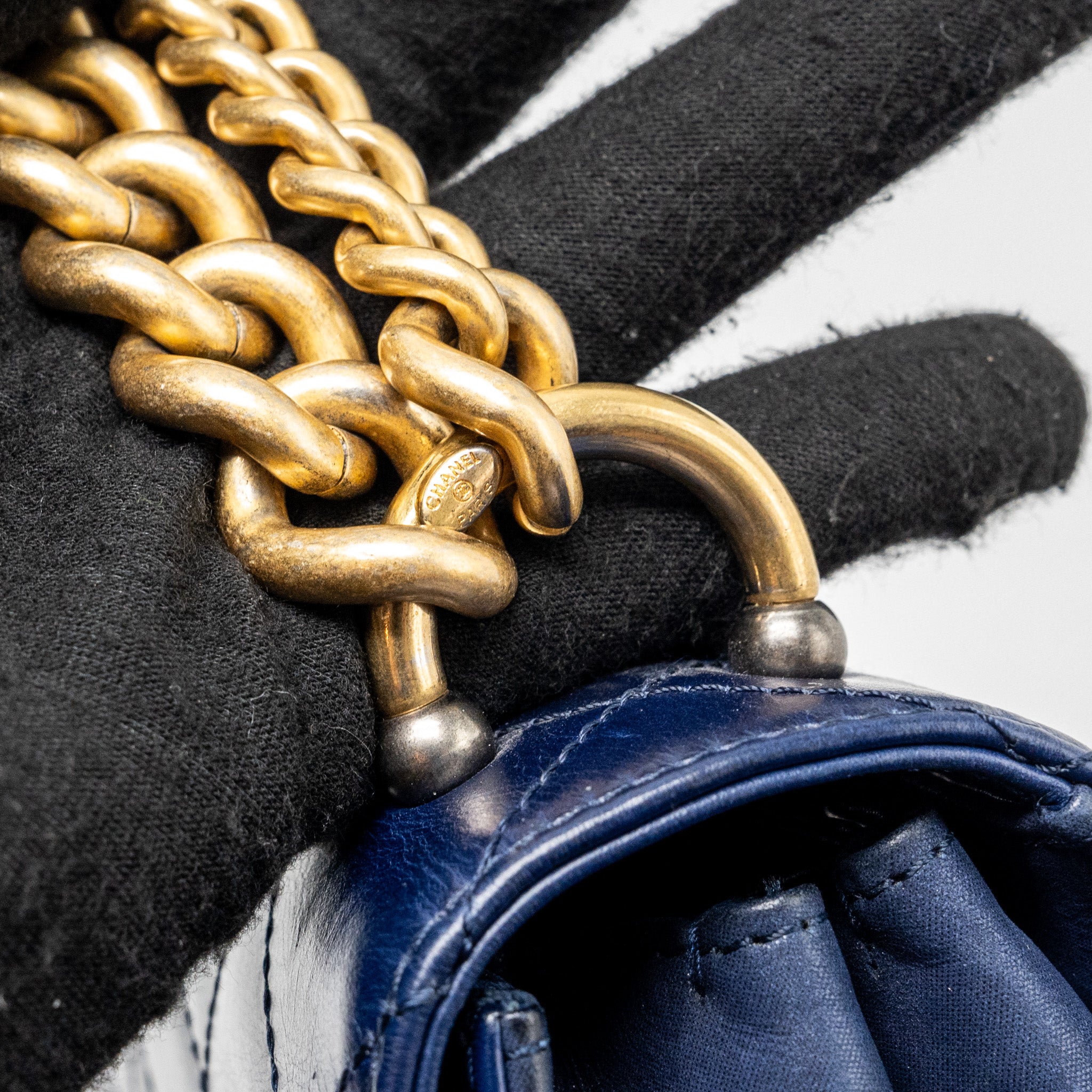CHANEL QUILTED FLAP BAG WITH CHAIN HANDLE CALFSKIN DARK BLUE GHW