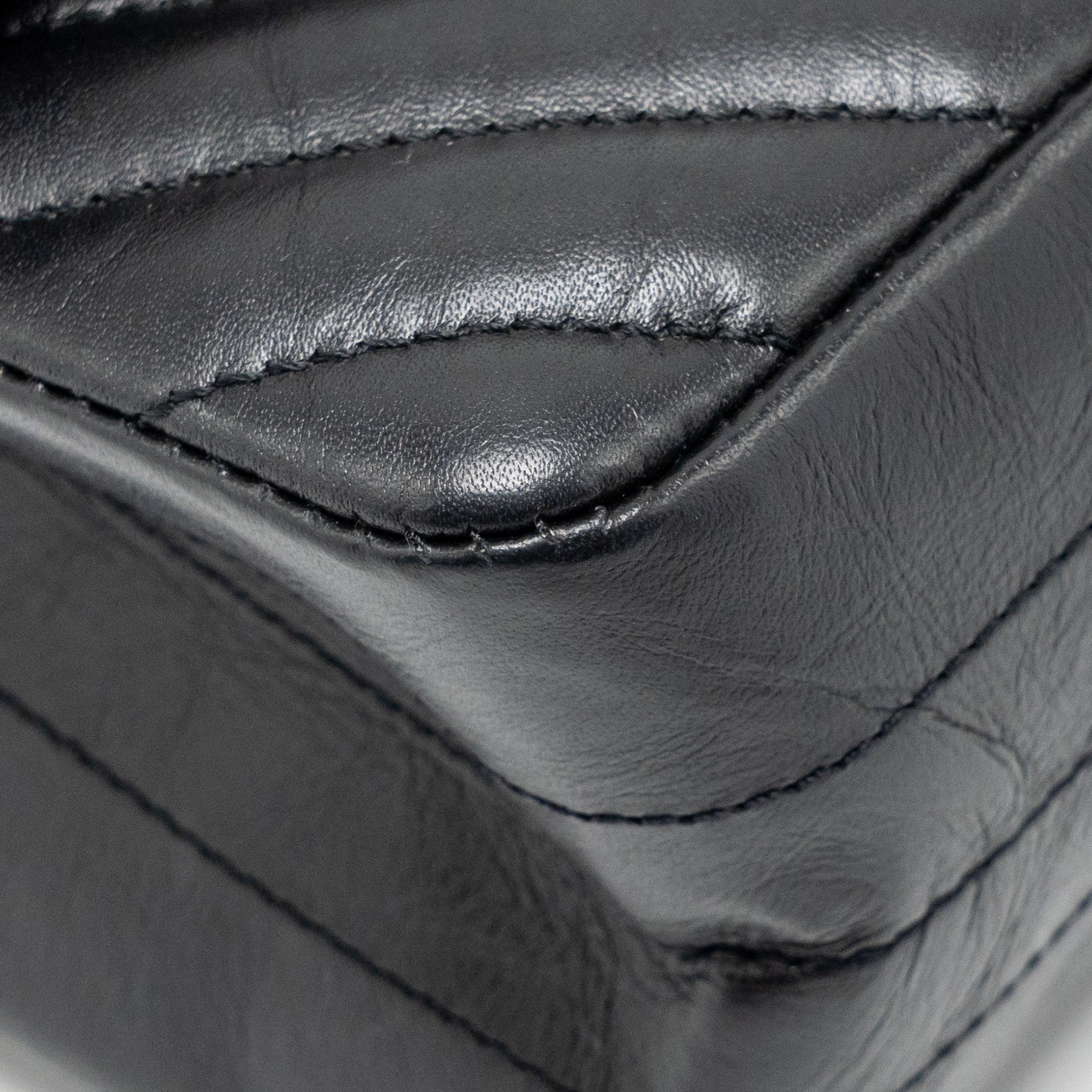 CHANEL MINI 2.55 REISSUE FLAP BAG CHEVRON AGED CALFSKIN SO BLACK