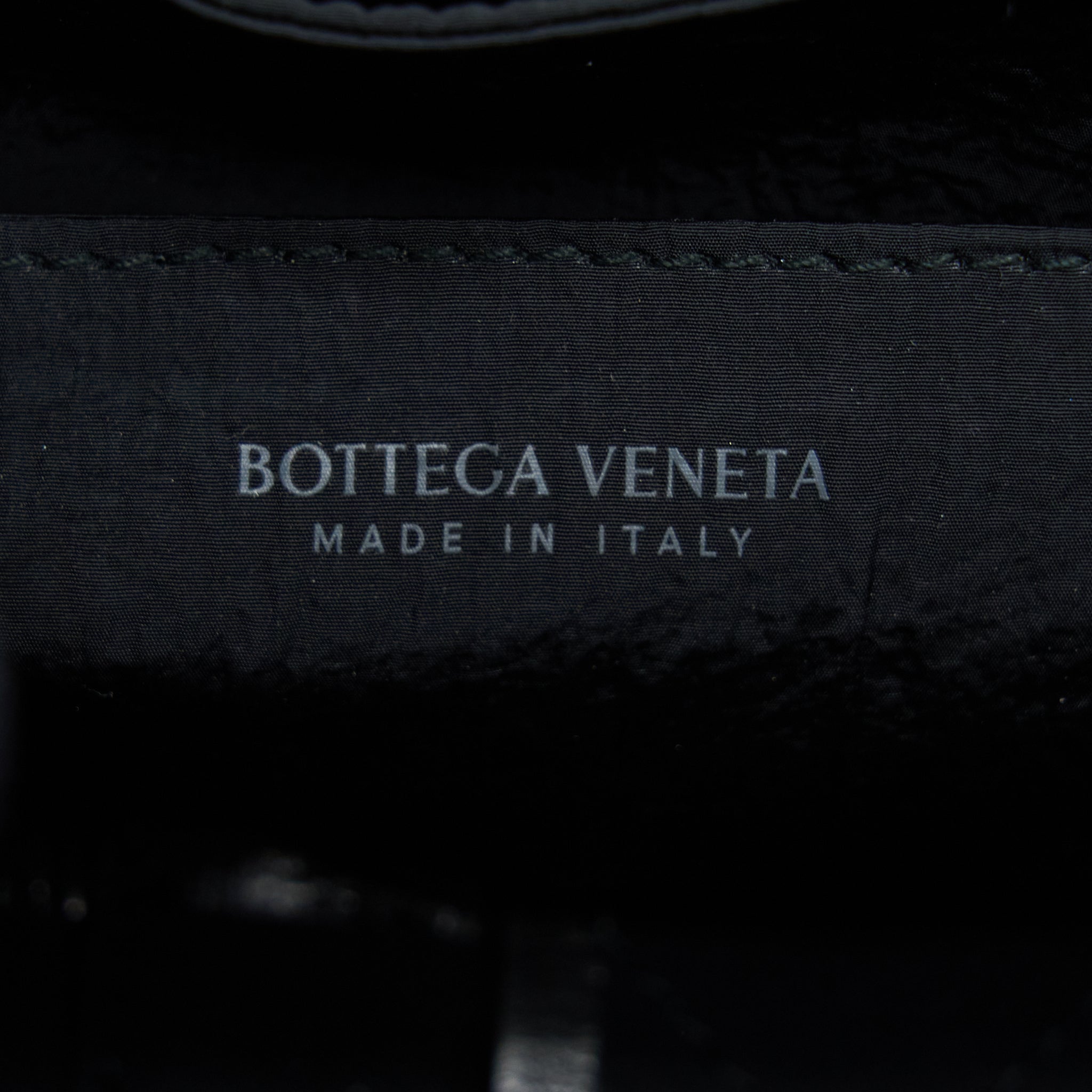 BOTTEGA VENETA CASSETTE BELT BAG CALFSKIN BLACK