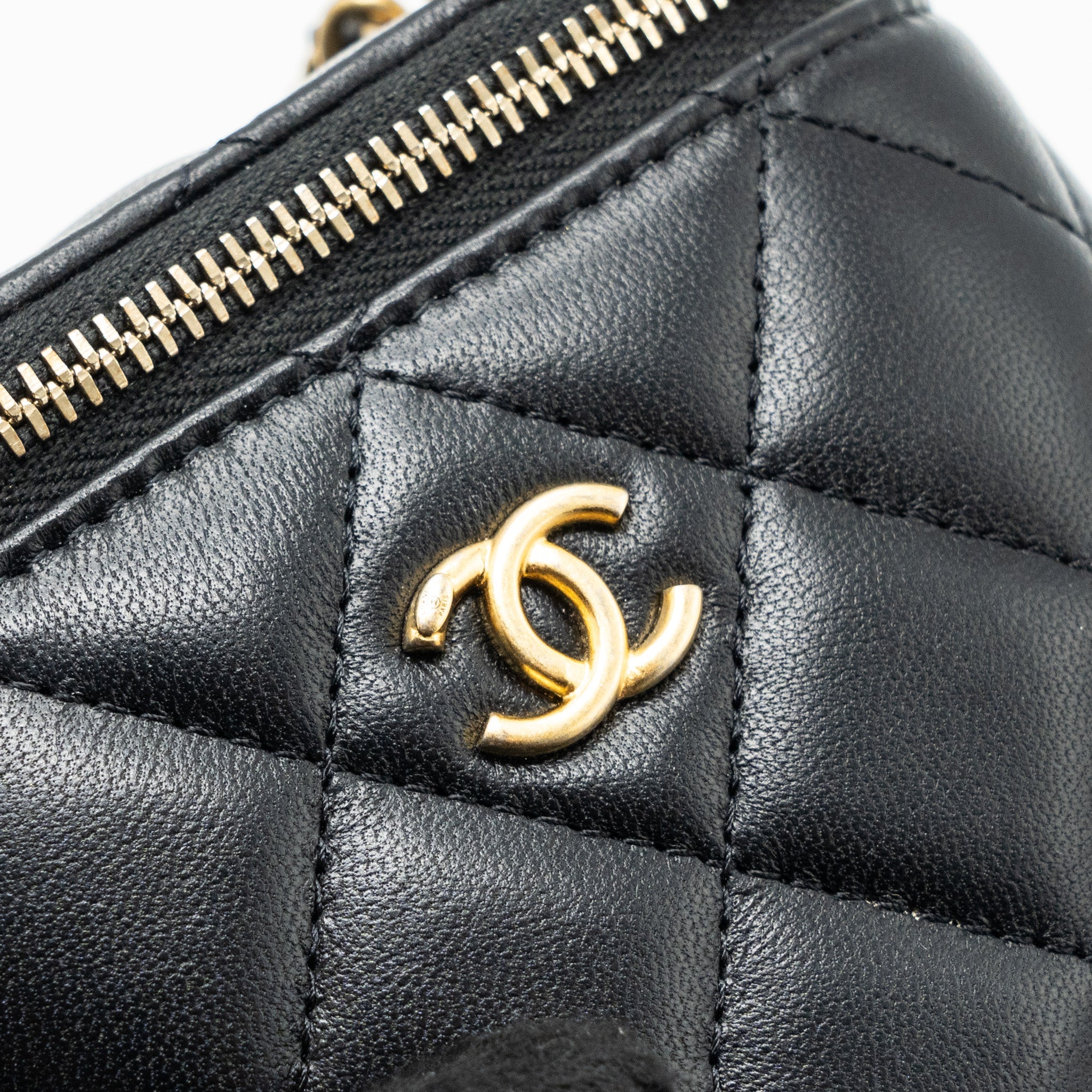 CHANEL PEARL CRUSH MINI VANITY CASE LAMBSKIN BLACK GHW (MICROCHIP)