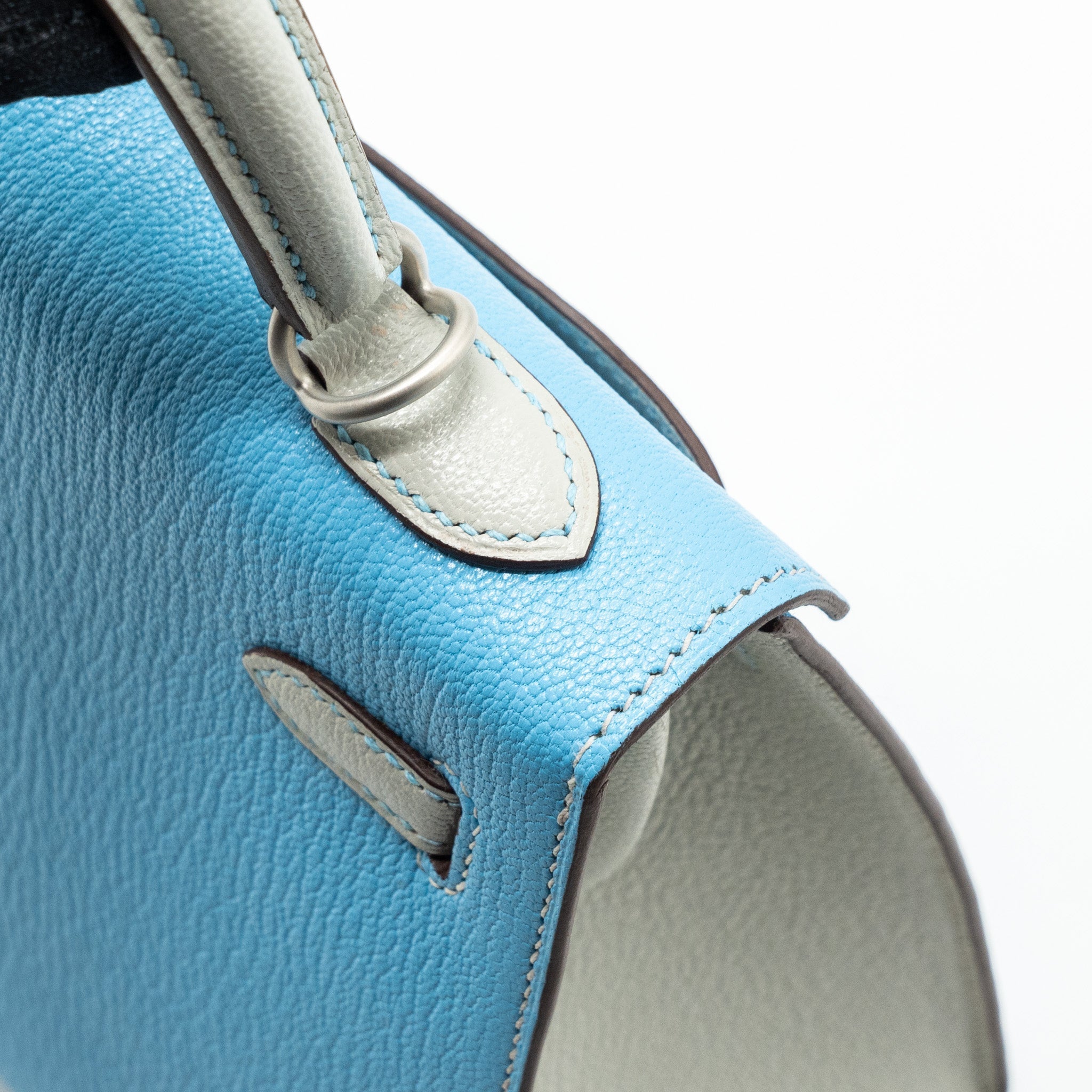 HERMES KELLY 25 SPECIAL ORDER CHÈVRE MYSORE BLUE CELESTE / GRIS PERLE BRUSHED SHW
