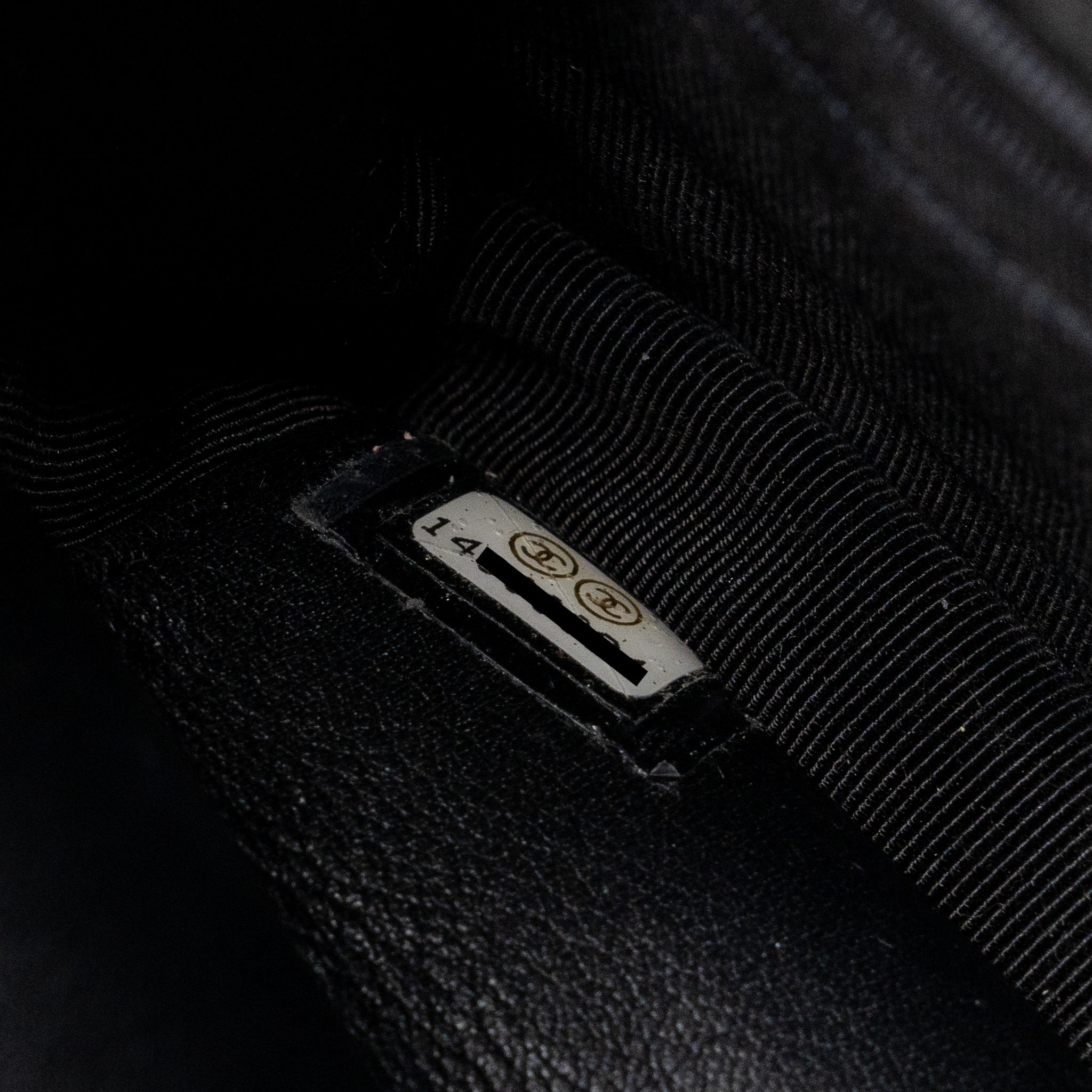 CHANEL CLASSIC WALLET ON CHAIN PATENT BLACK SHW