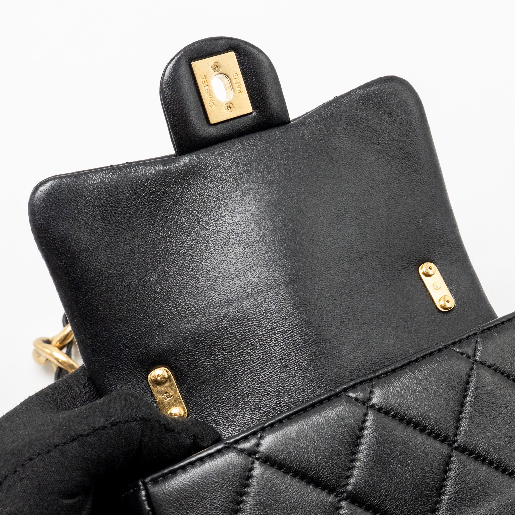 CHANEL 22S GIANT CHAIN MINI FLAP BAG LAMBSKIN BLACK BRUSHED GHW (MICROCHIP)