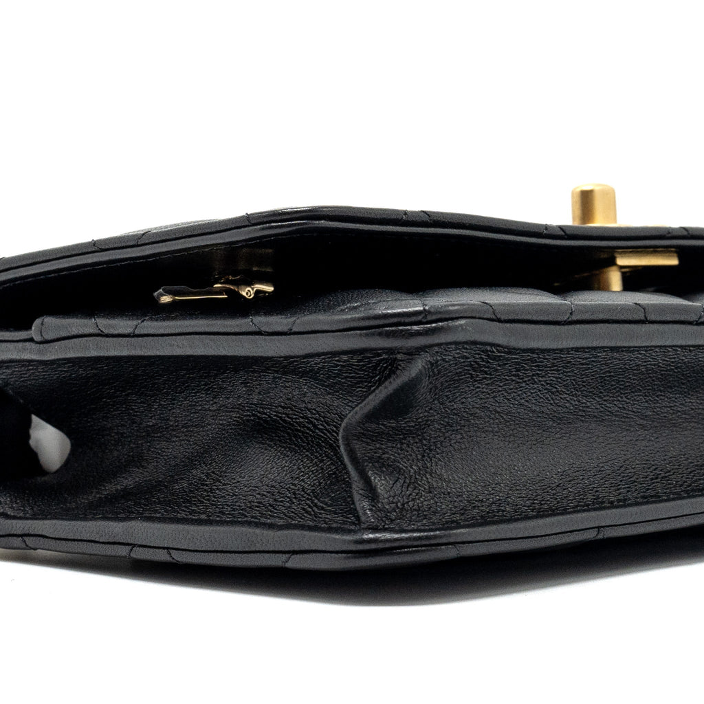 CHANEL 23A LION CHARMS WALLET ON CHAIN LAMBSKIN BLACK GHW (MICROCHIP)