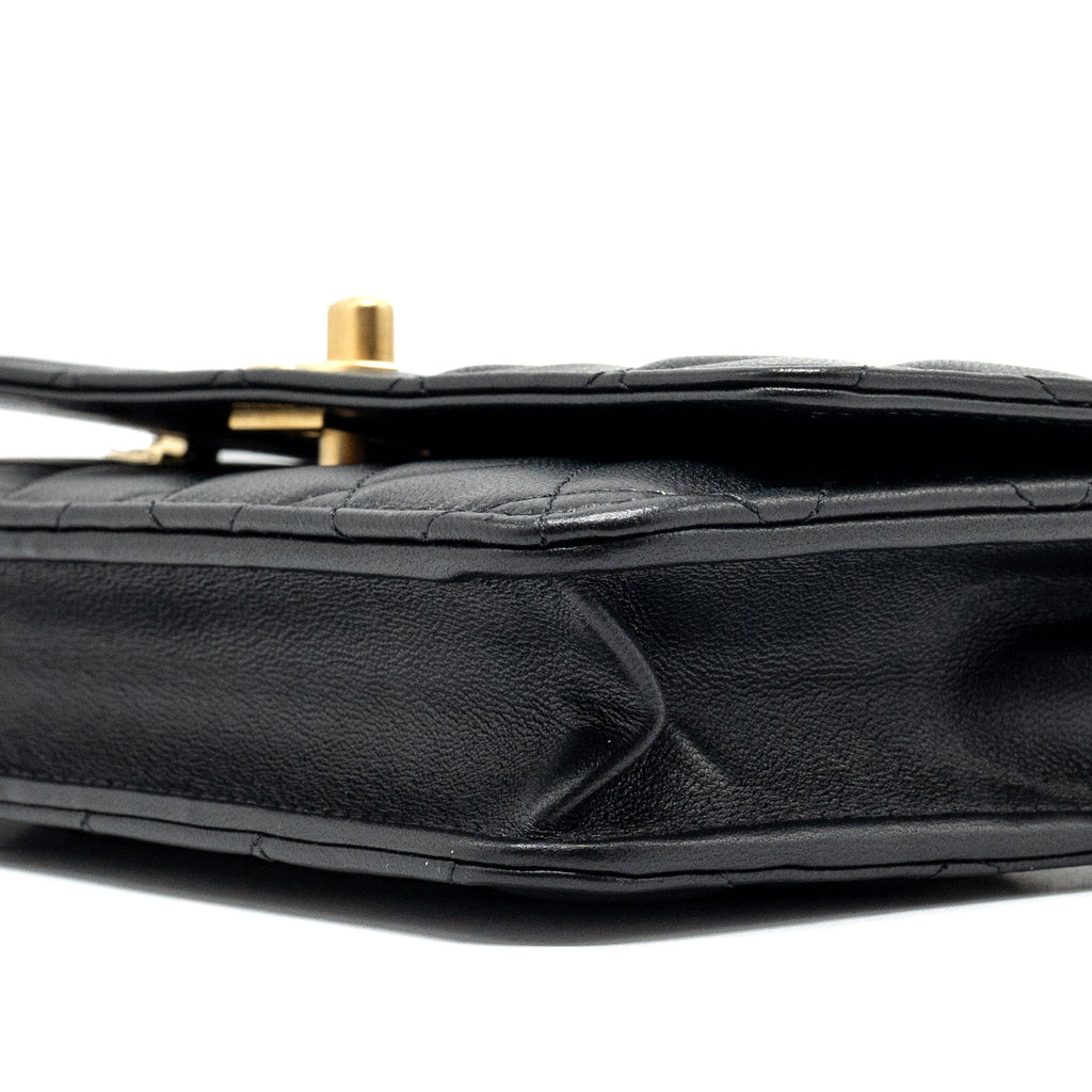 CHANEL 23A LION CHARMS WALLET ON CHAIN LAMBSKIN BLACK GHW (MICROCHIP)
