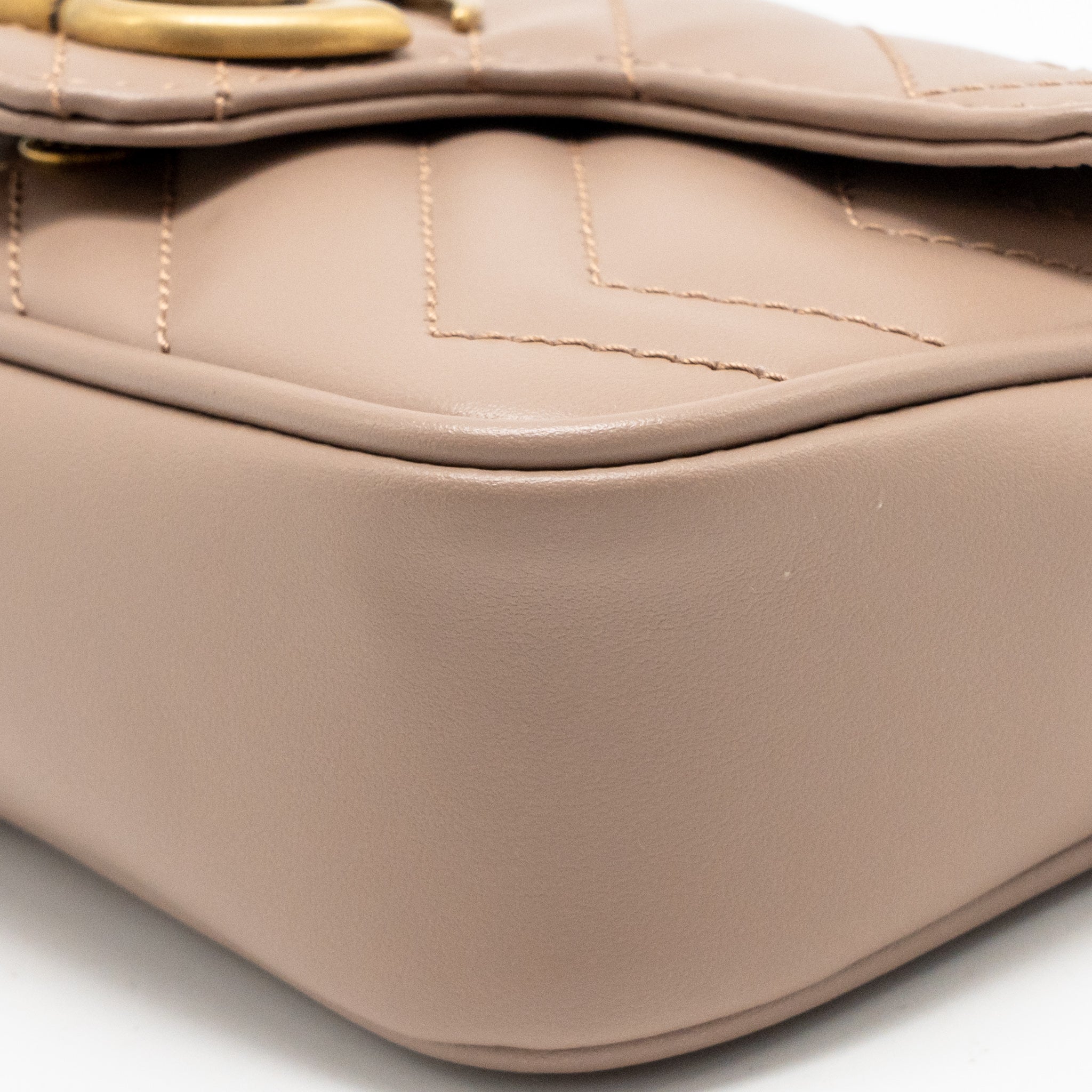 GUCCI GG MARMONT MINI BAG CHEVRON LEATHER BEIGE GHW