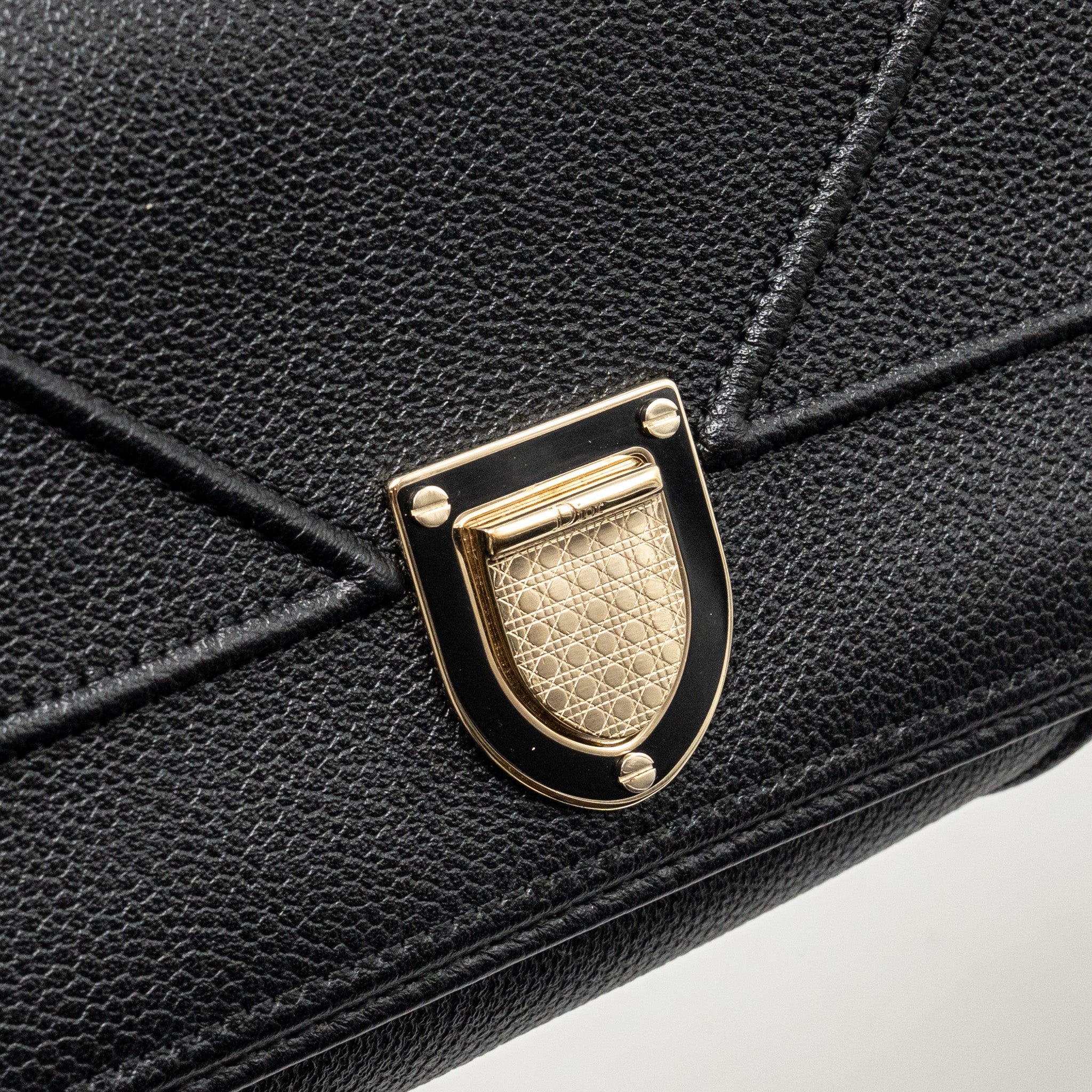 DIOR DIORAMA WALLET WITH CHAIN CALFSKIN BLACK GHW