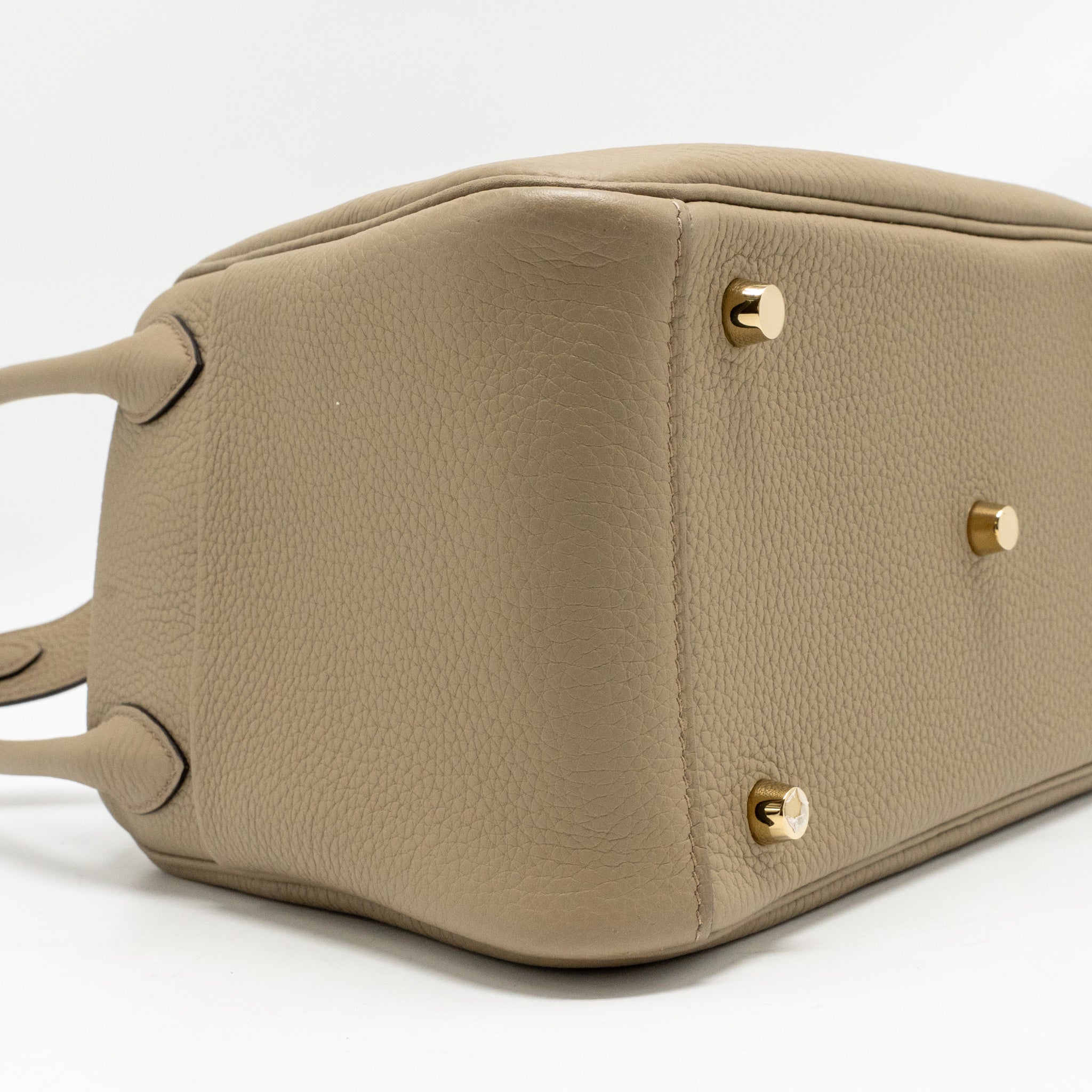 HERMES LINDY 26 CLEMENCE BEIGE MARFA GHW