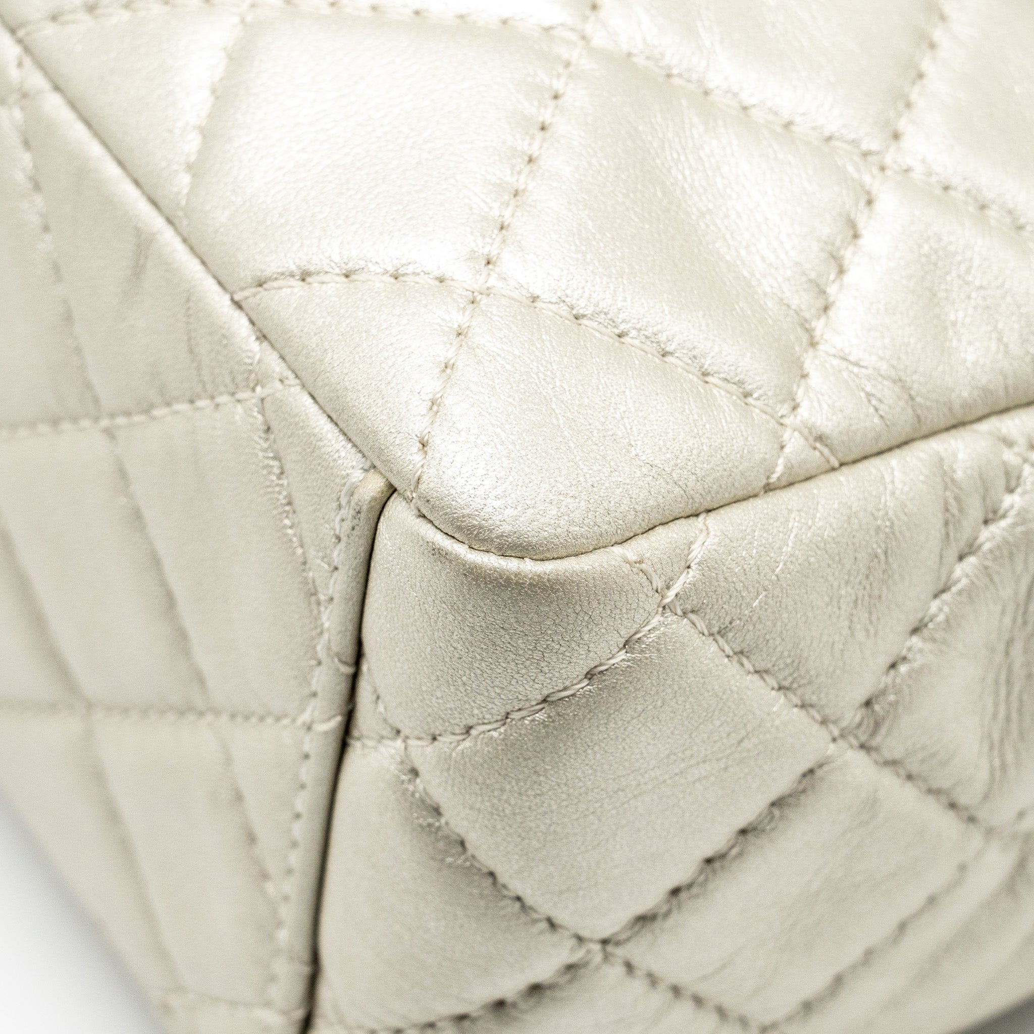 CHANEL CLASSIC QUILTED FLAP BAG LAMBSKIN METALLIC PALE GOLD SHW