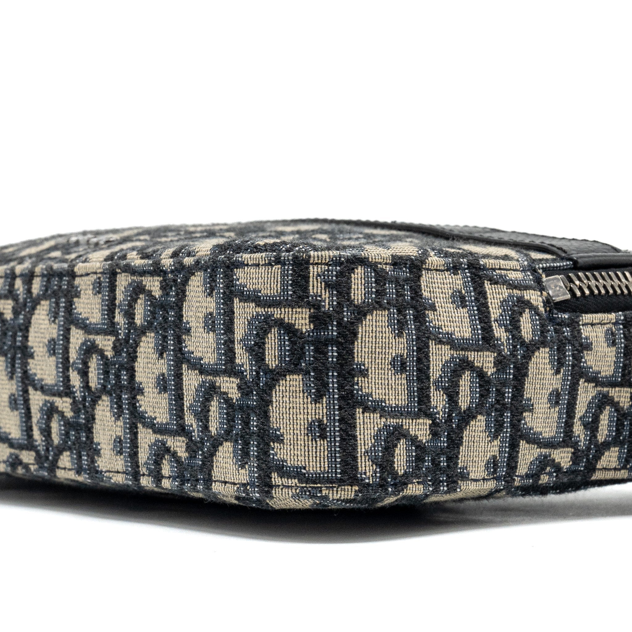 DIOR SAFARI BAG WITH STRAP BLACK OBLIQUE JACQUARD SHW