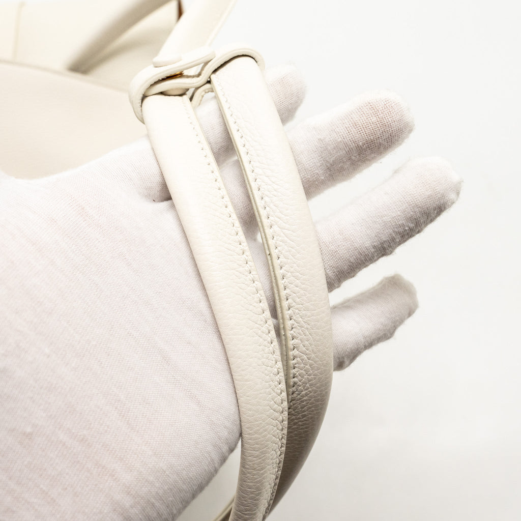 BOTTEGA VENETA LARGE ARCO TOTE BAG GRAINED CALFSKIN WHITE GHW