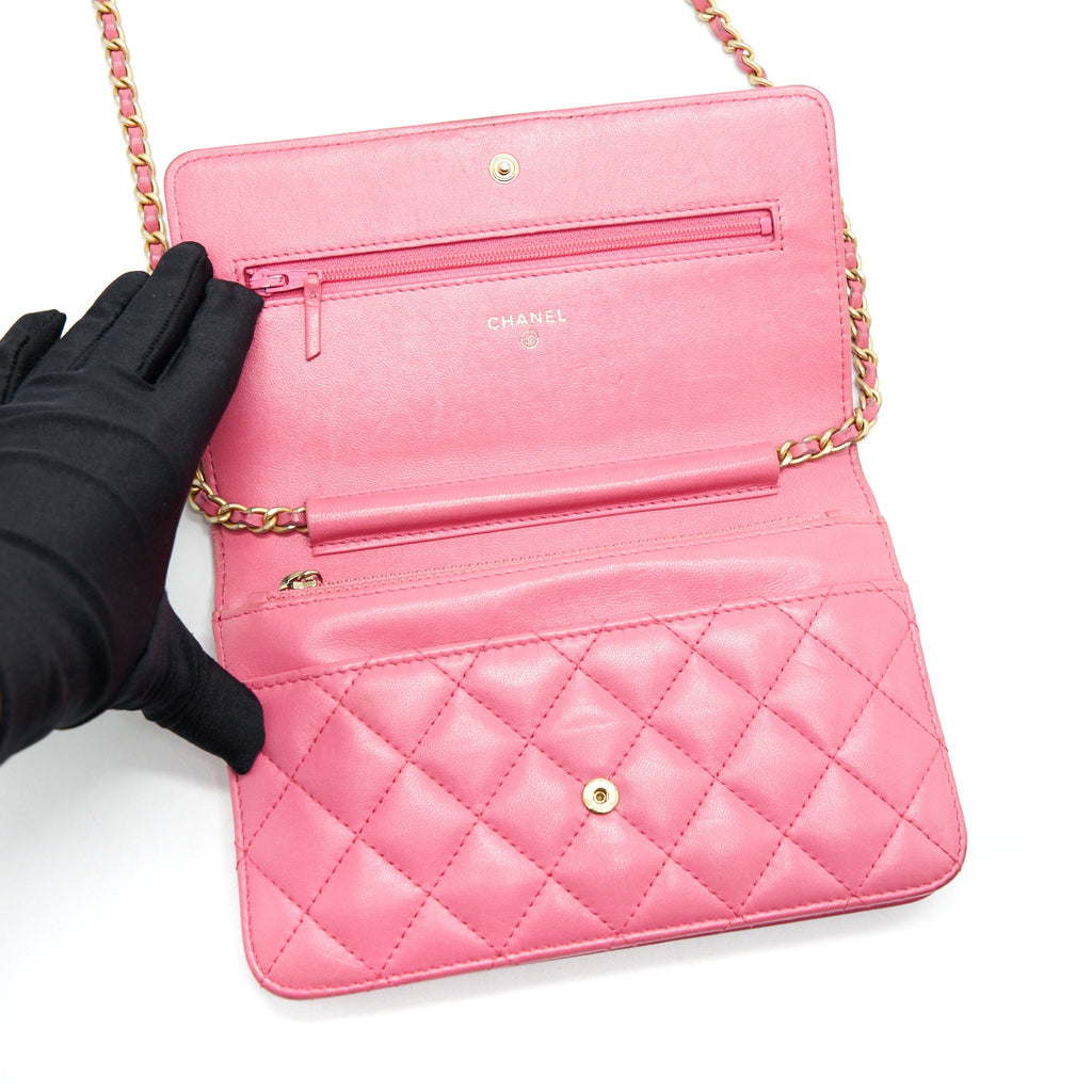 CHANEL BOY WALLET ON CHAIN PINK GHW