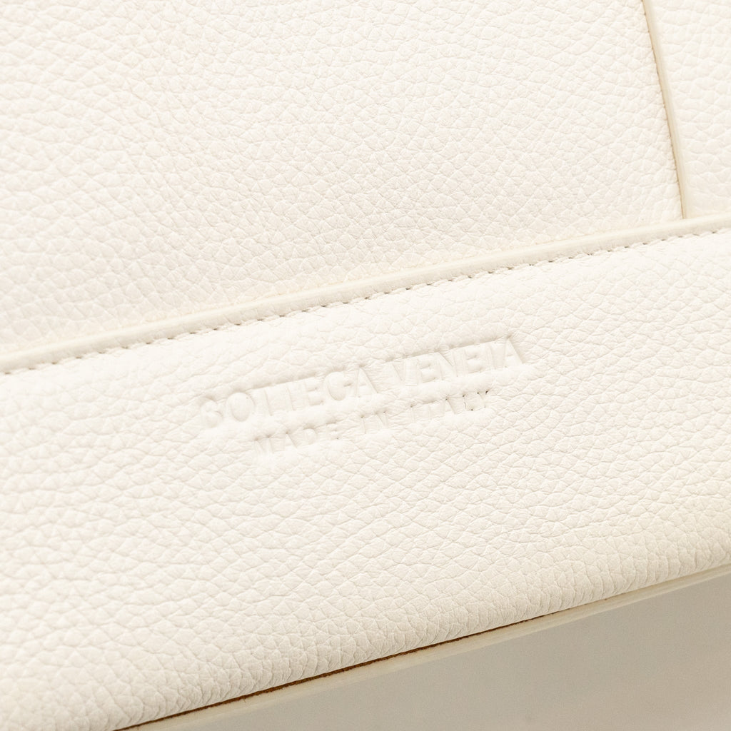 BOTTEGA VENETA LARGE ARCO TOTE BAG GRAINED CALFSKIN WHITE GHW